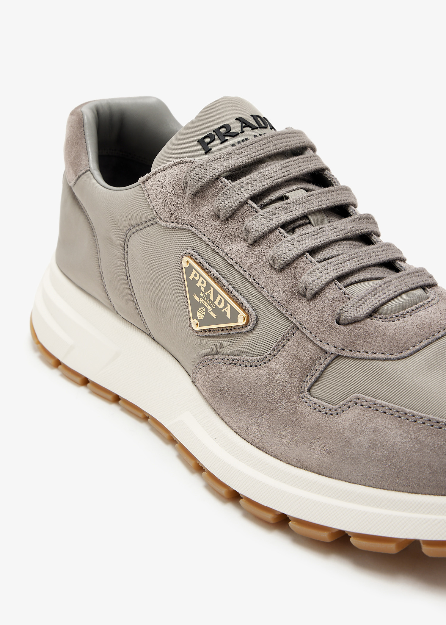 PRADA Prax 01 Re-ナイロン＆スエードスニーカー Prada Men's Prax 01 Delave Suede and Re-Nylon Sneakers