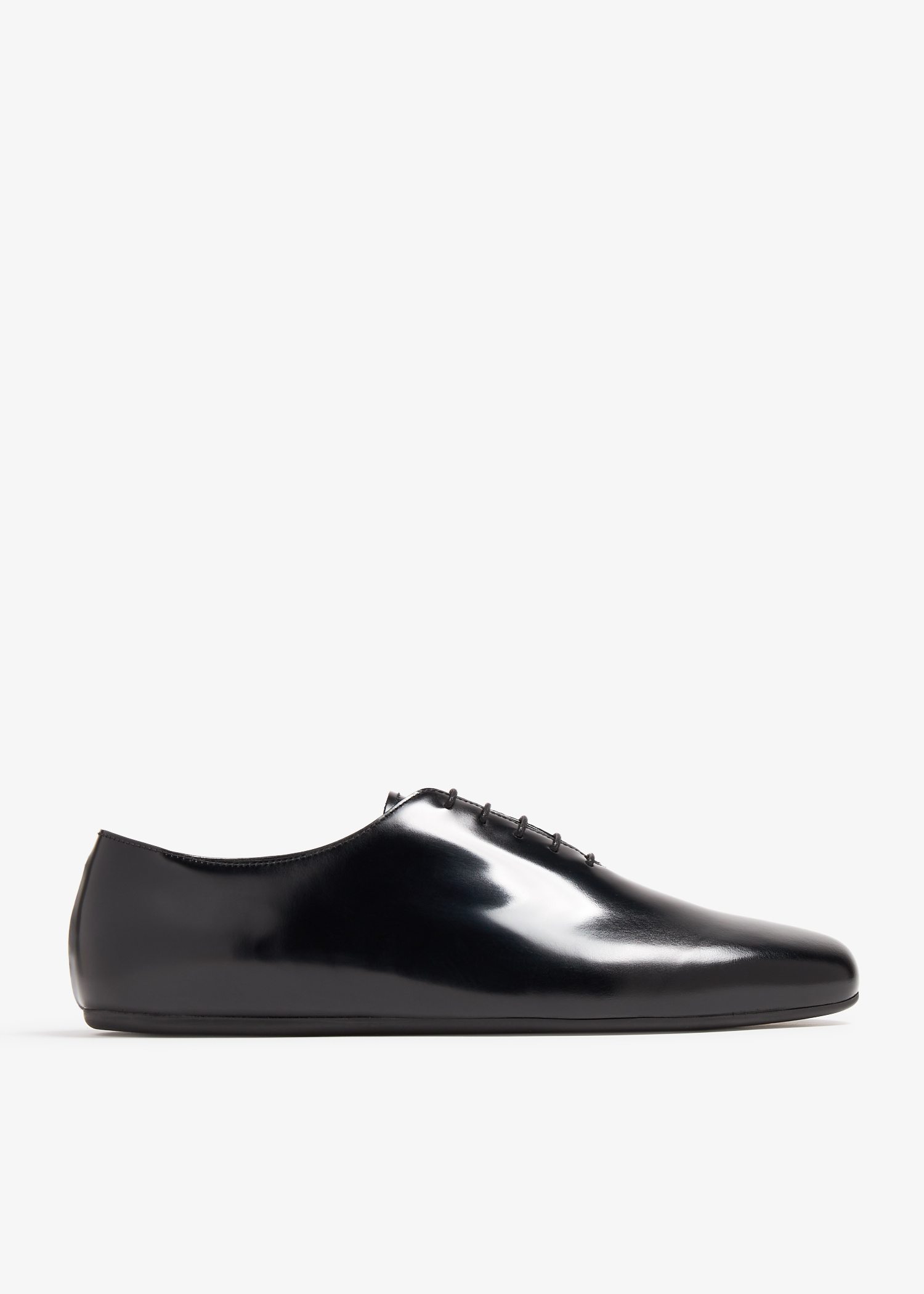 【日本入手困難】Brushed leather lace-ups Black Brushed Leather Lace-ups | PRADA