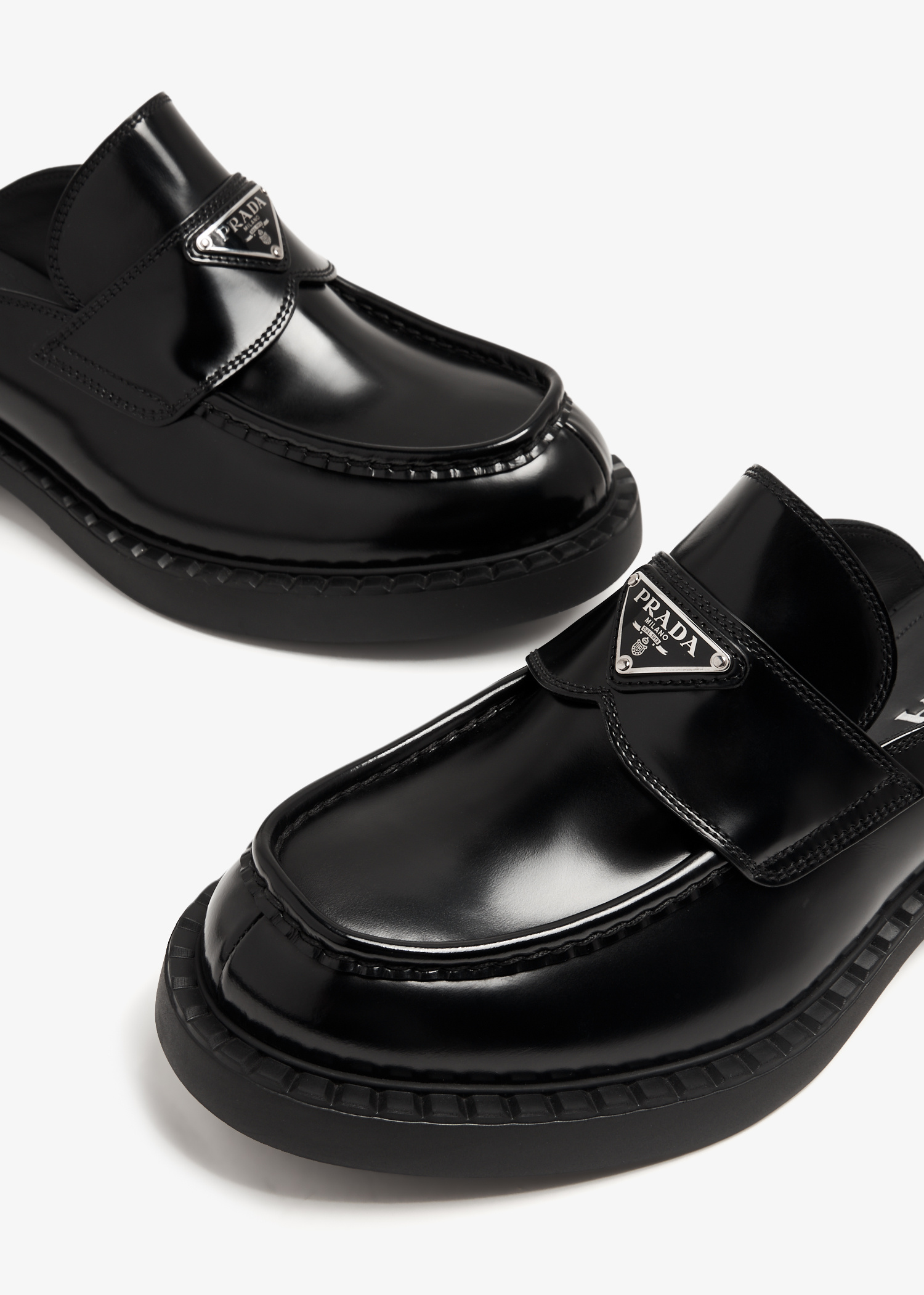 【関税込み】prada LOGO SABOTS Prada Logo sabots available on SUGAR - 176005