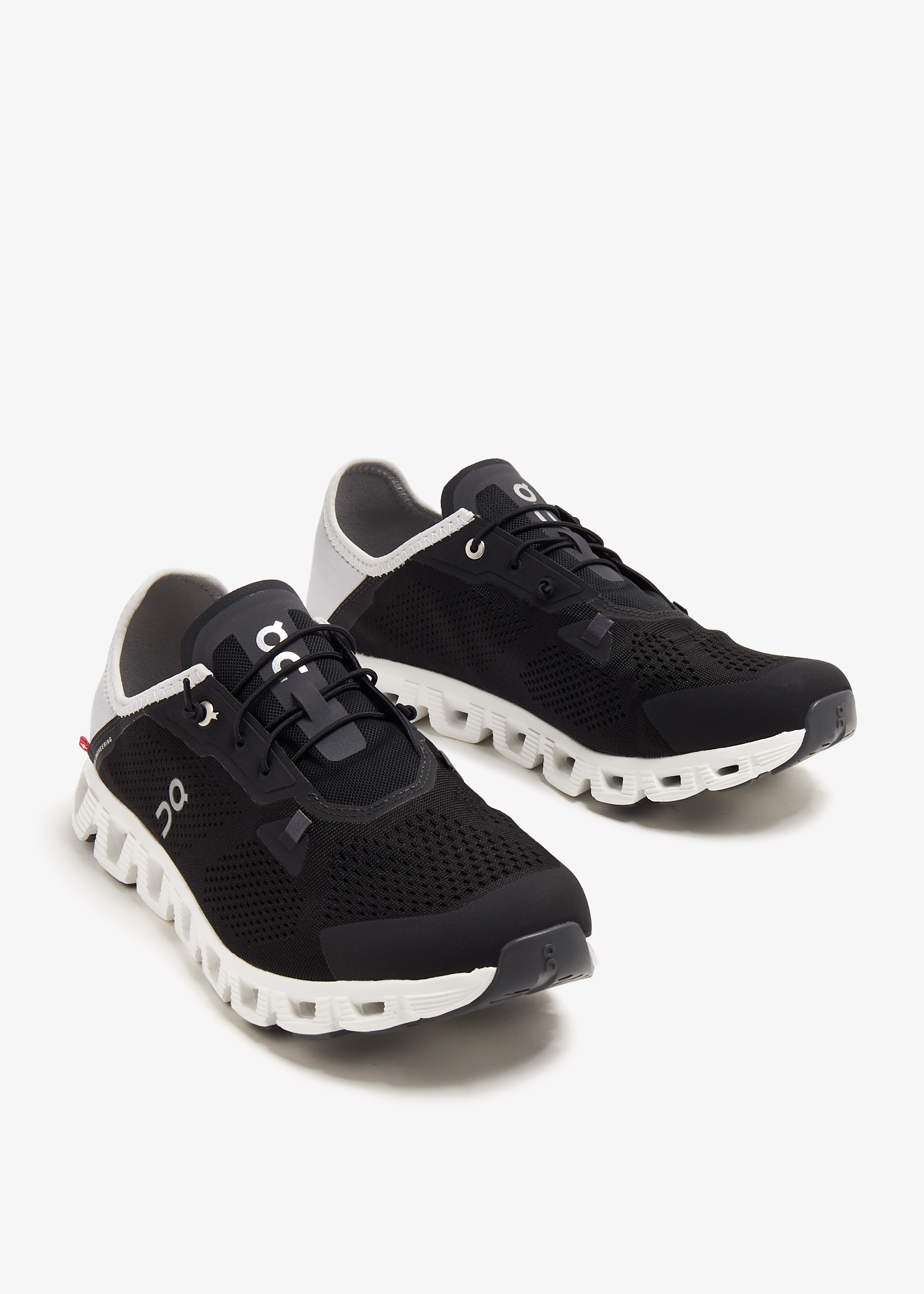 On Cloud 5 Coast sneakers for Men - Black in UAE | Level Shoes