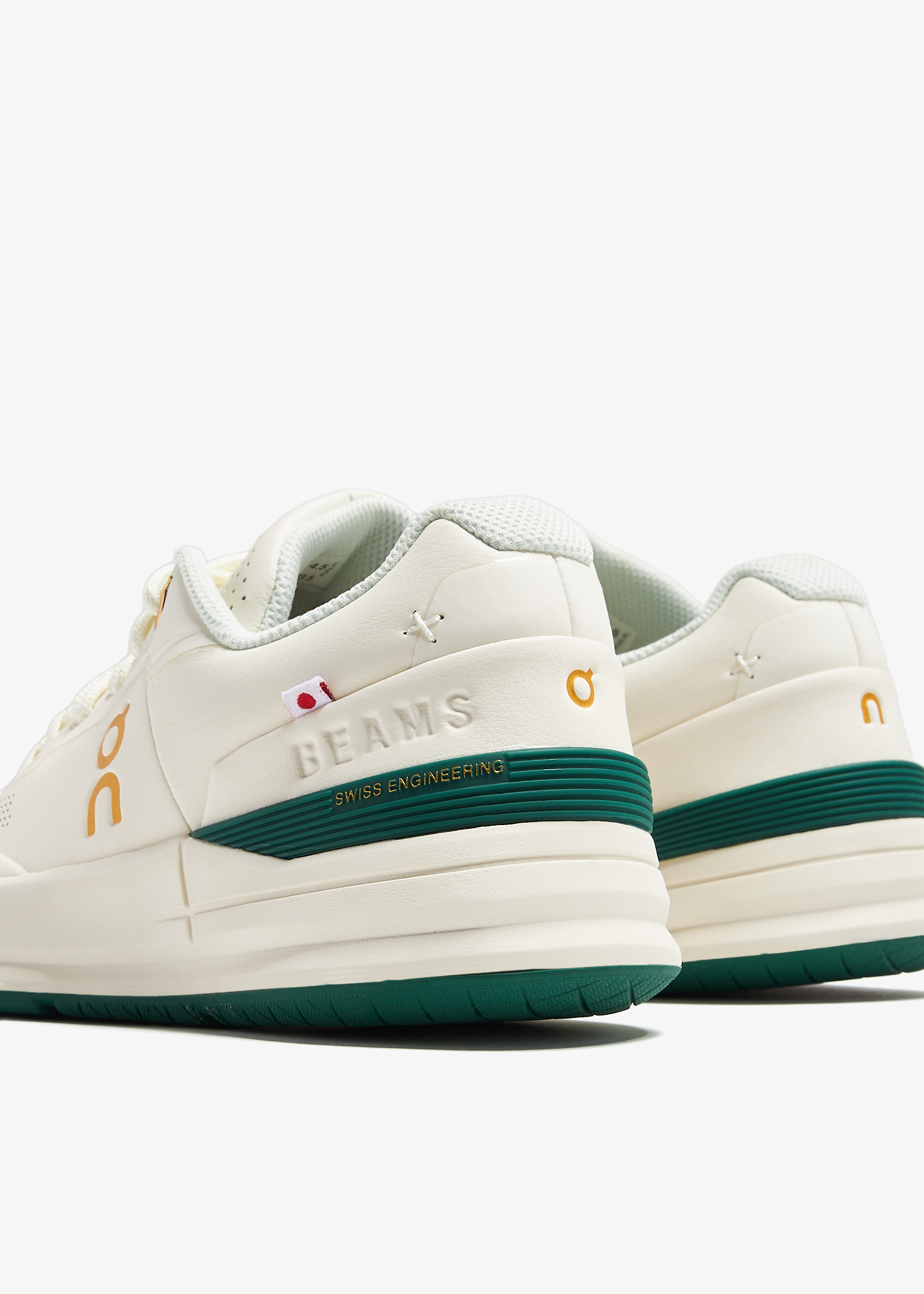 On x BEAMS The Roger Pro sneakers for Men - White in UAE | Level Shoes
