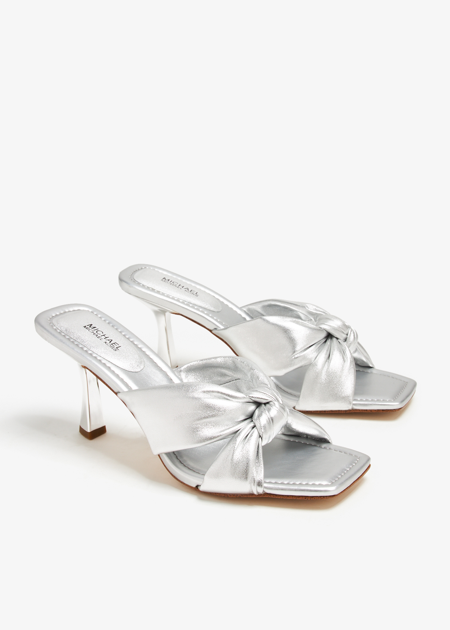 み　1004035 Michael Kors Elena sandals for Women - Silver in USA | Level Shoes