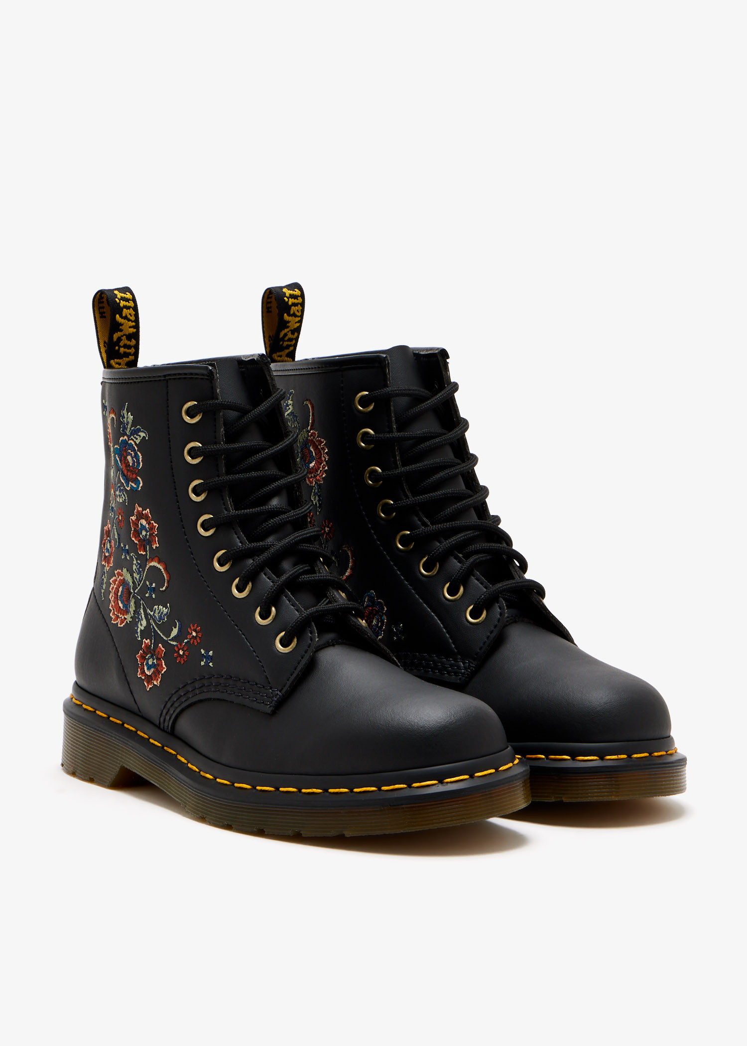 Dr. Martens 1460 Vonda boots for Women - Black in UAE | Level Shoes
