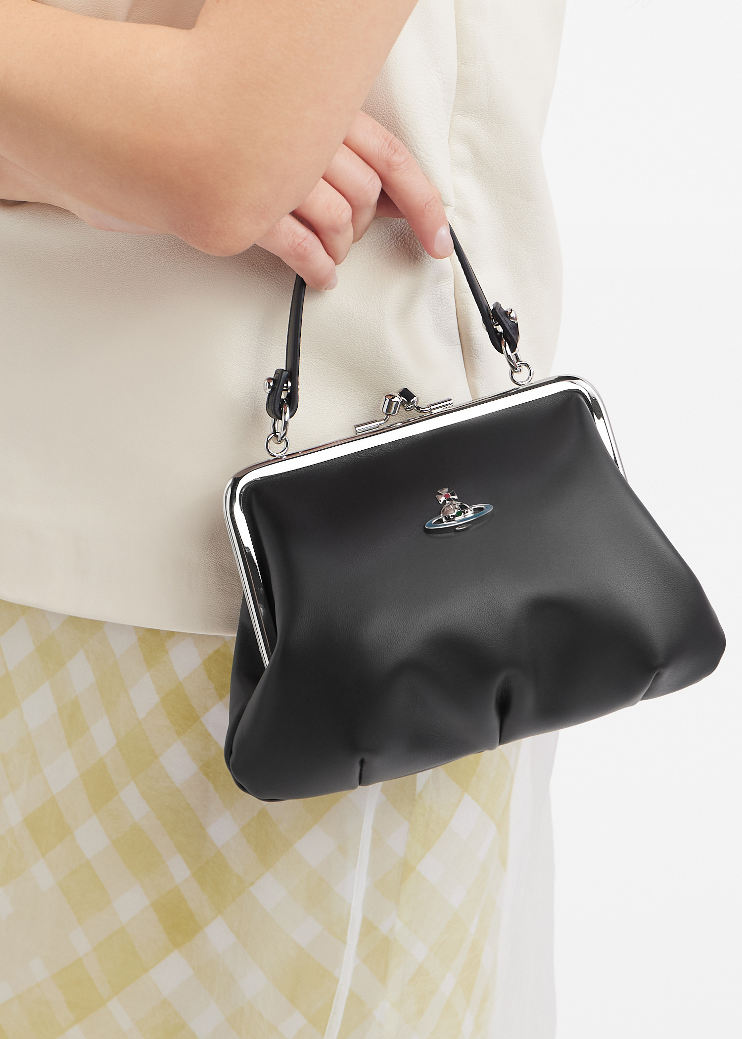 Vivienne Westwood 67030016P409 関税送料込 Vivienne Westwood Granny Frame purse for Women - Black in