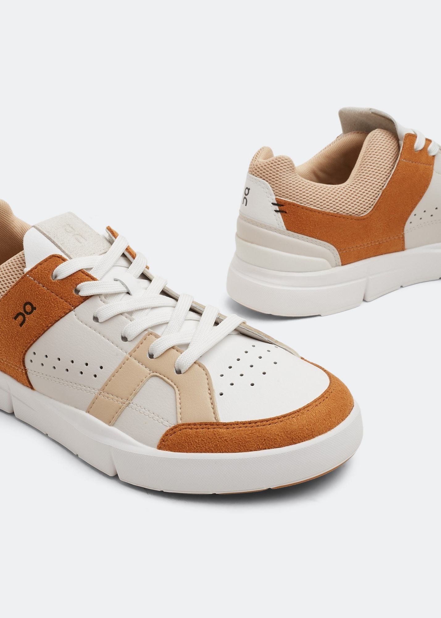 On The Roger Clubhouse sneakers for Women - Beige in UAE
