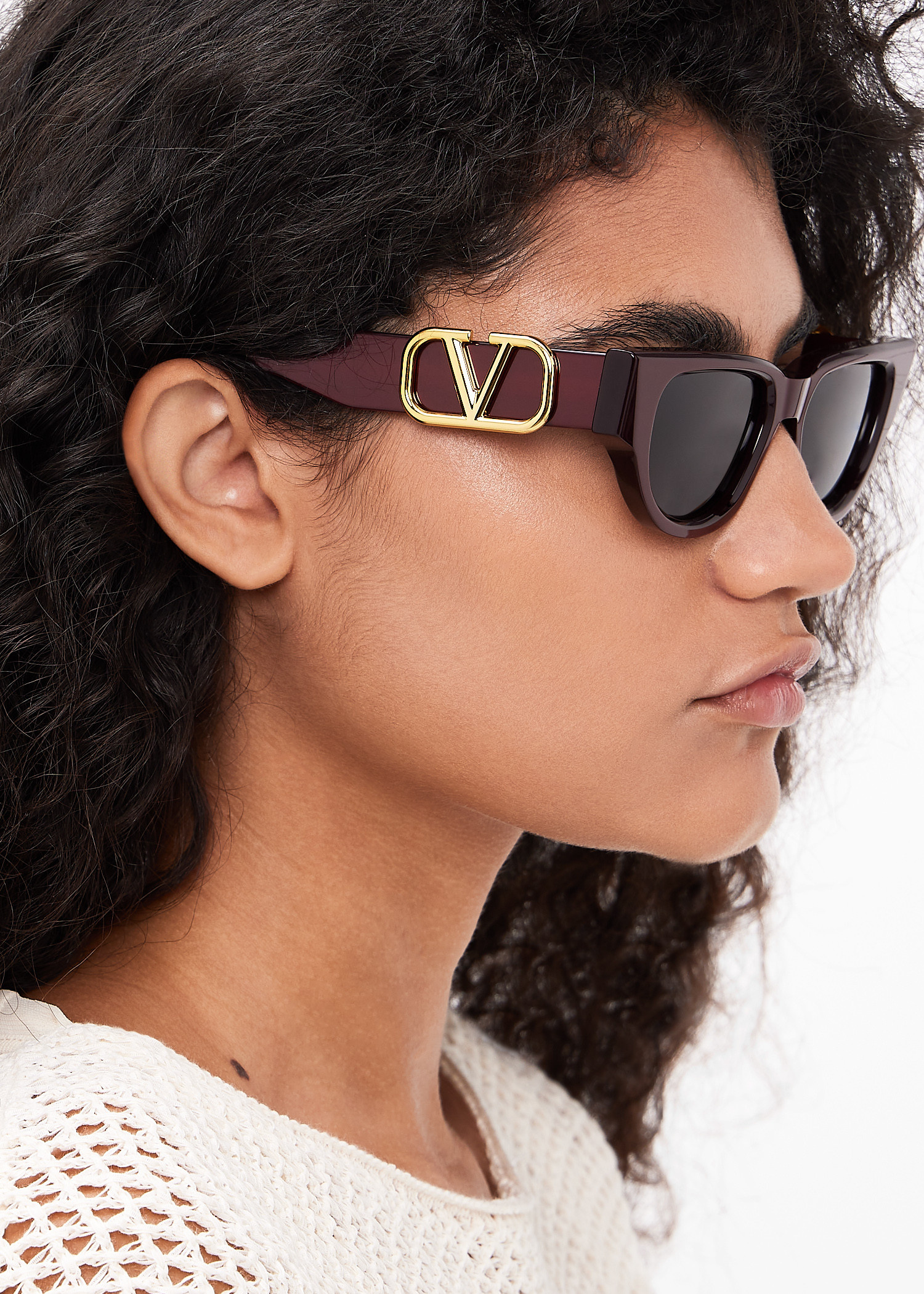 Valentino Garavani II - Cat Eye VLogo sunglasses for Women  display picture 3