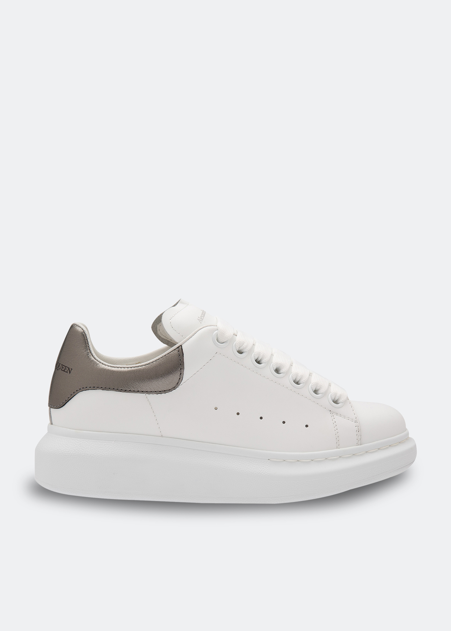 スニーカー alexander mcqueen FW25 (553770 WIAIH9061) Women's Oversized Sneaker in White | Alexander McQueen US