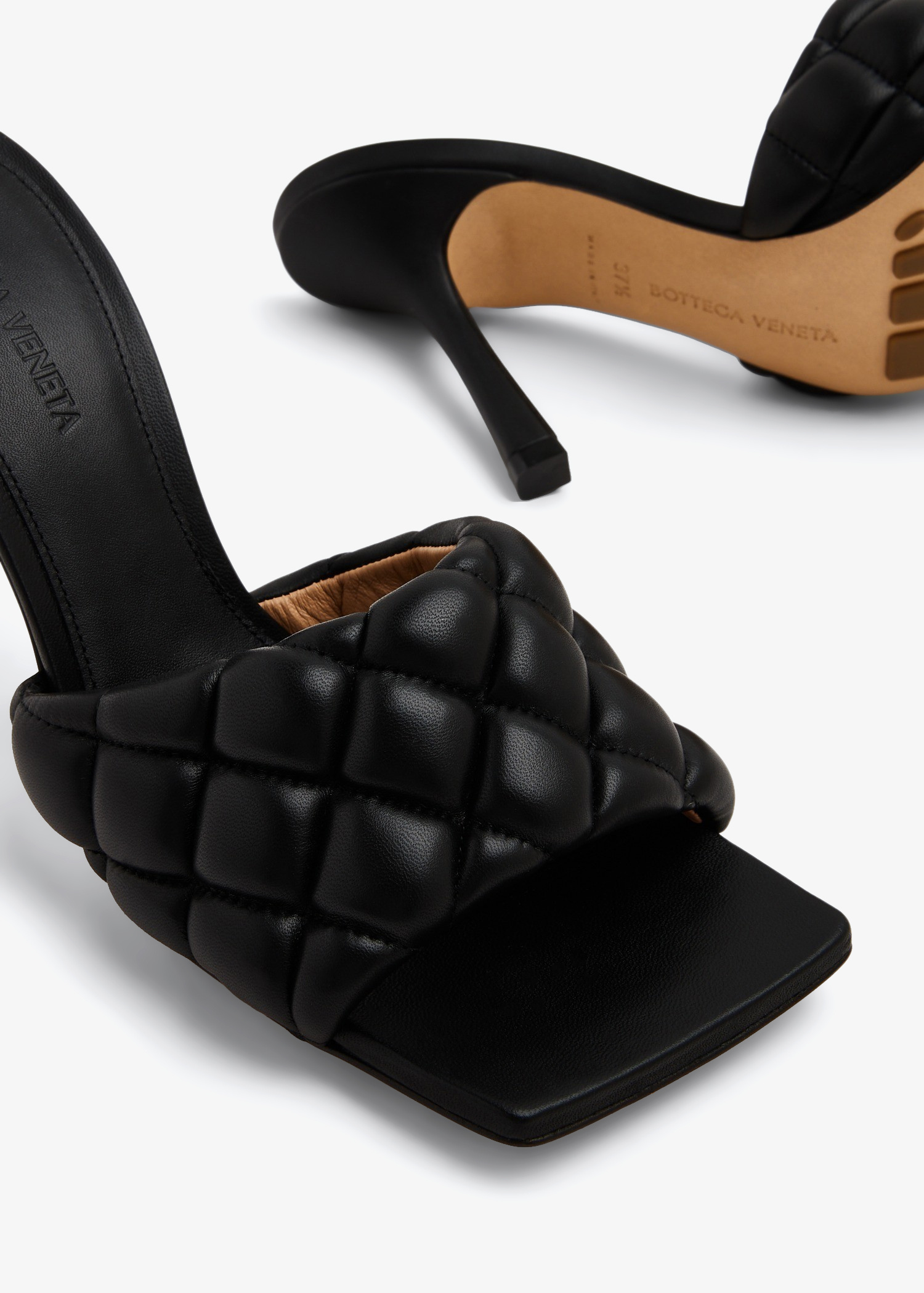 BOTTEGA VENETA ミュール Bottega Veneta Stretch padded mules for Women - Black in KSA