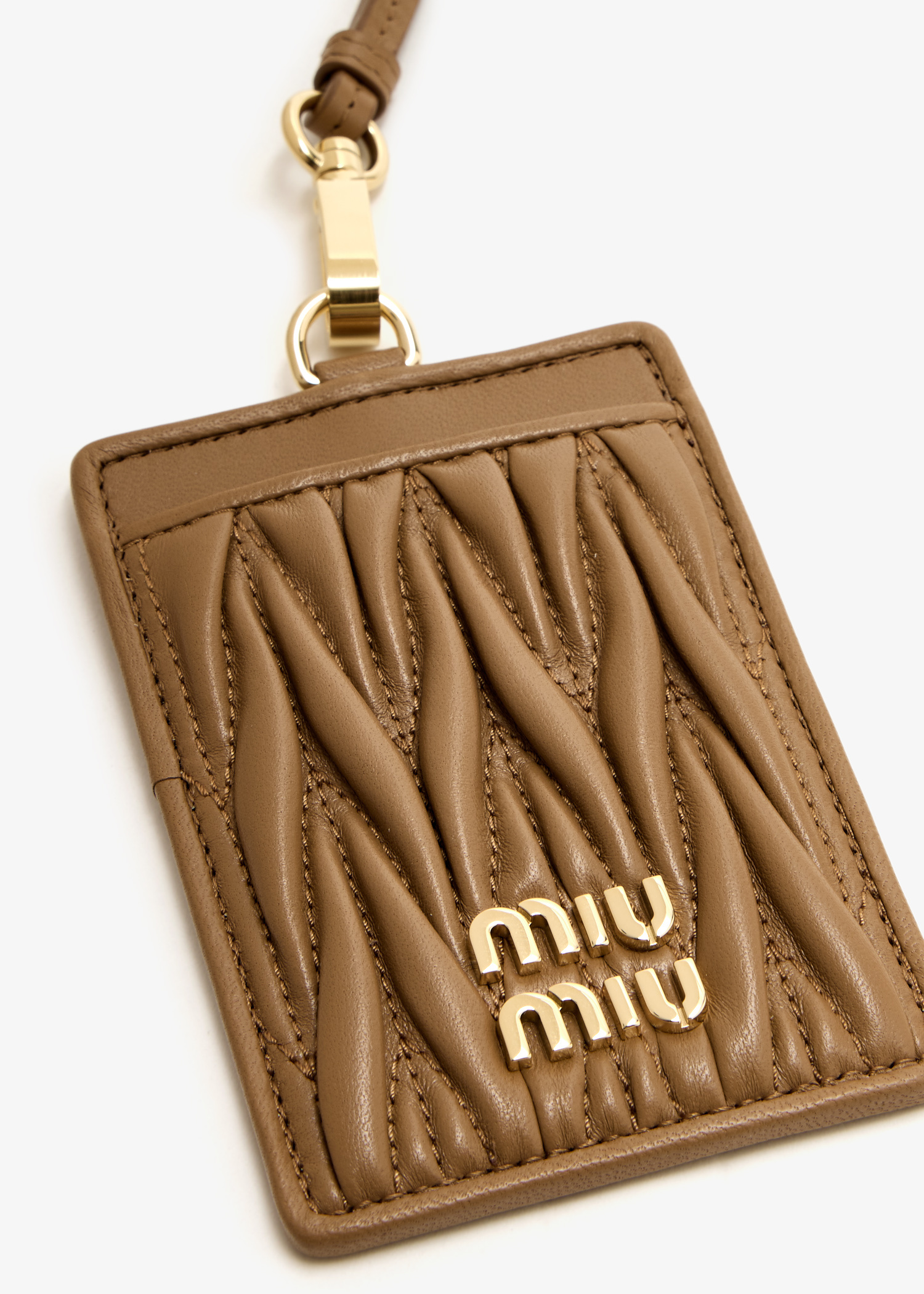 [MiuMiu] Materace Flap Card Holder - Soyia / ☆送料込☆ Miu Miu Matelassé leather badge holder for Women - Brown in