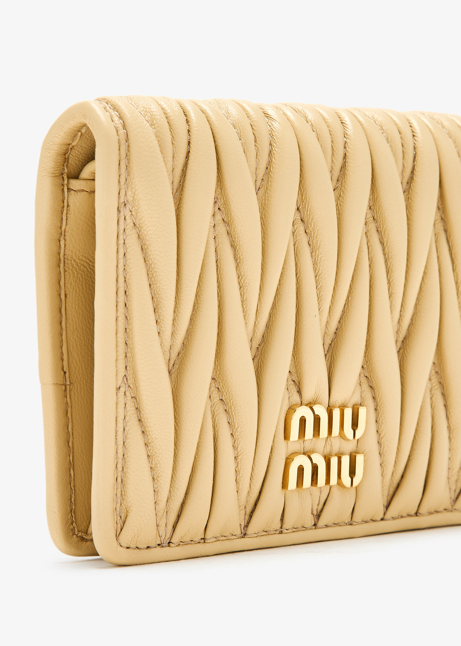 MiuMiu matelass leather logo wallet gold SS25 新作 ★ MIU MIU Metallic Nappa Matelasse Crystal Pearl Logo Compact