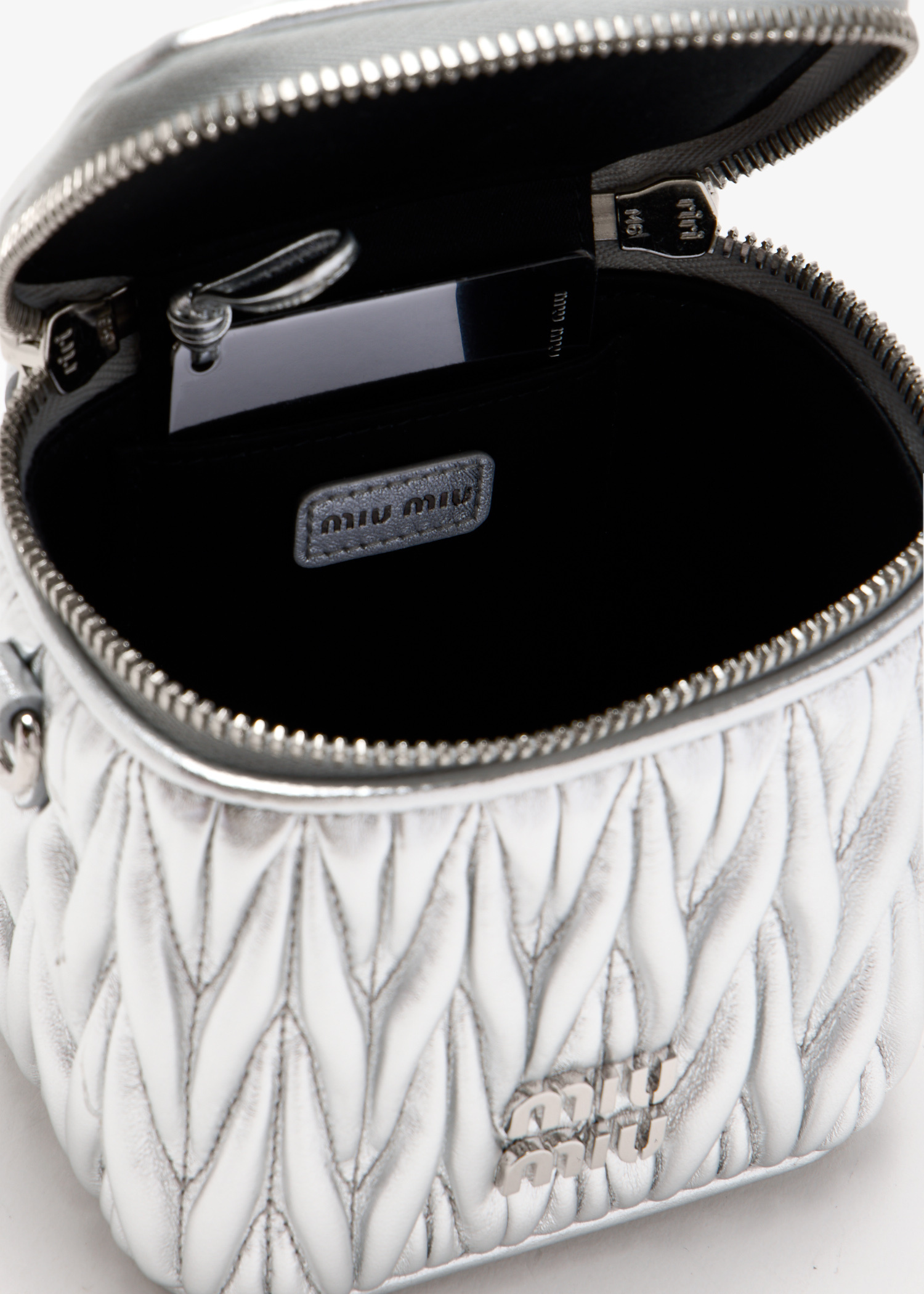 ☆大人気ライン 国内発☆ miu miu MATELASSE LEATHER Micro BAG Miu Miu Matelassè Micro Bag Miu Miu