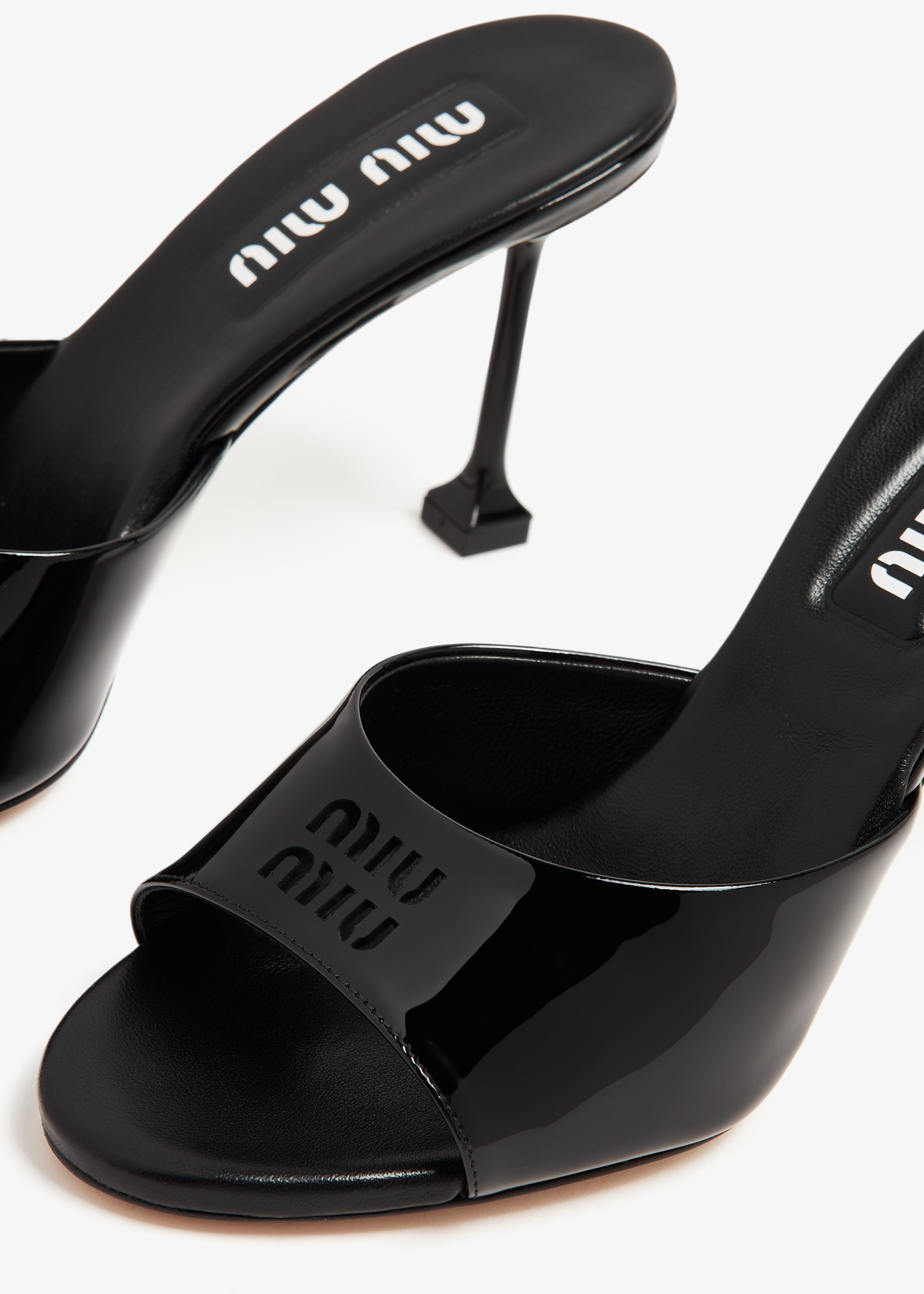 靴 Miu Miu Leather Mules 0400022953452_WHITE?wid=600&