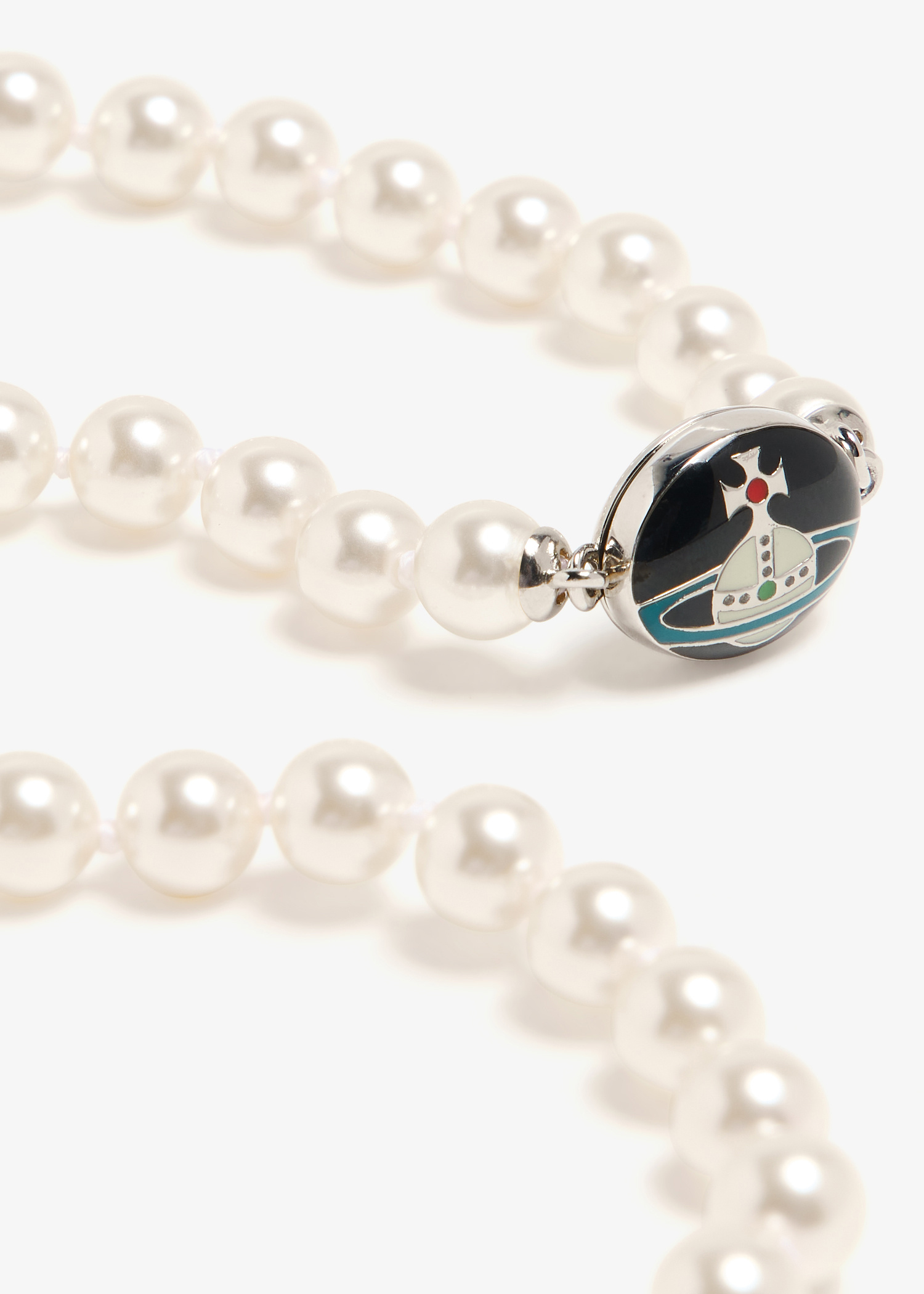 【関税&送料込】Vivienne Westwood Loelia Necklace Vivienne Westwood Accessories White Loelia Necklace | Jules B