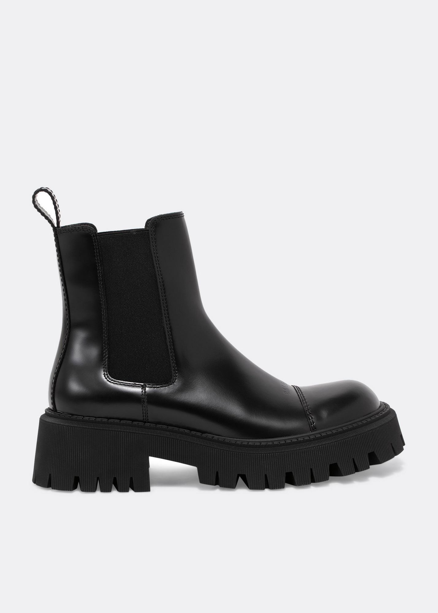 靴 BALENCIAGA Tractor boots 41 Balenciaga Tractor boots for Men - Black in UAE | Level Shoes