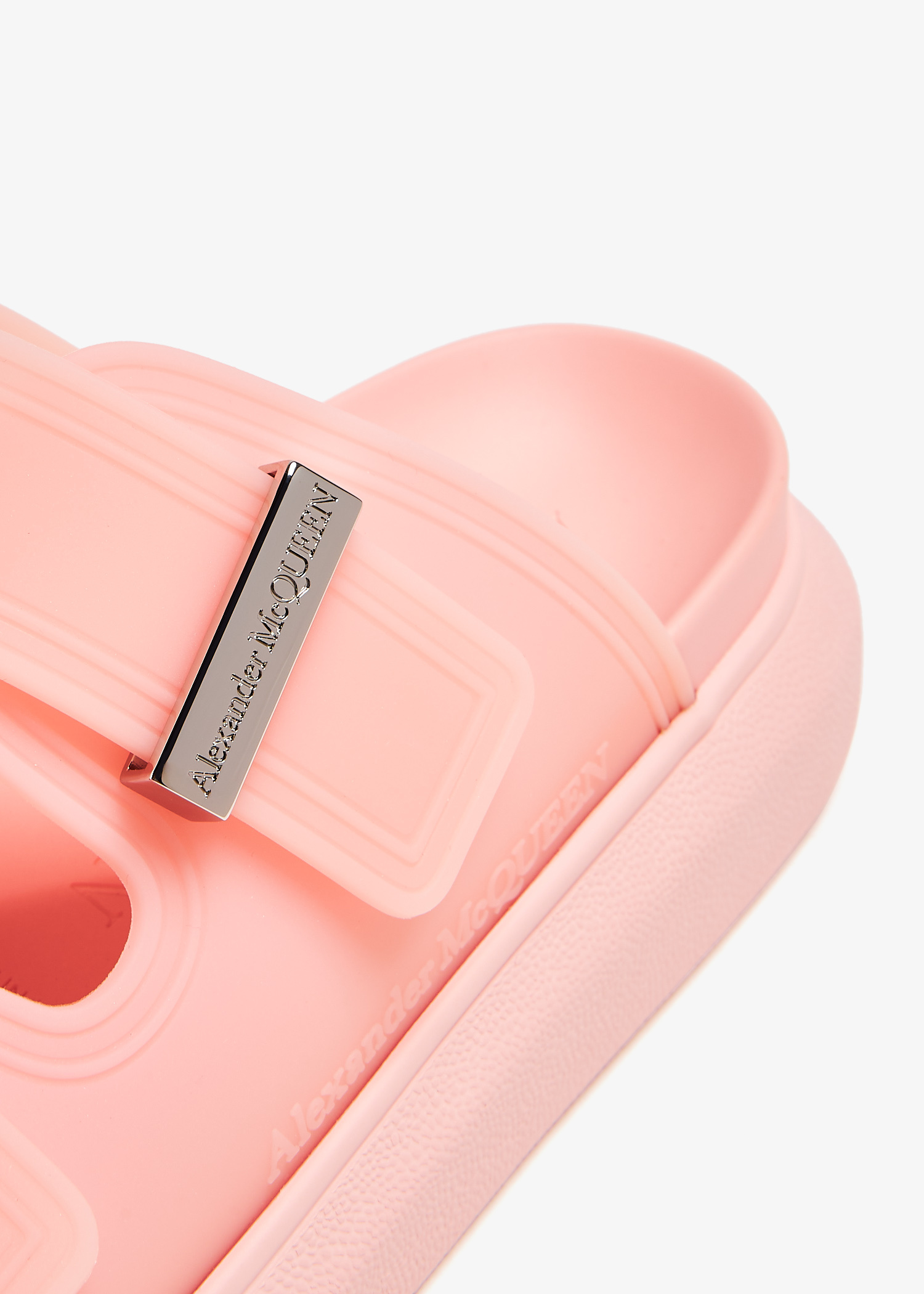 シューズ・サンダルその他 ALEXANDER MCQUEEN Woman Flat sandals Pink 658063W4Z51 6833 Pink And Silver Hybrid Sandals - ALEXANDER MCQUEEN - Russocapri