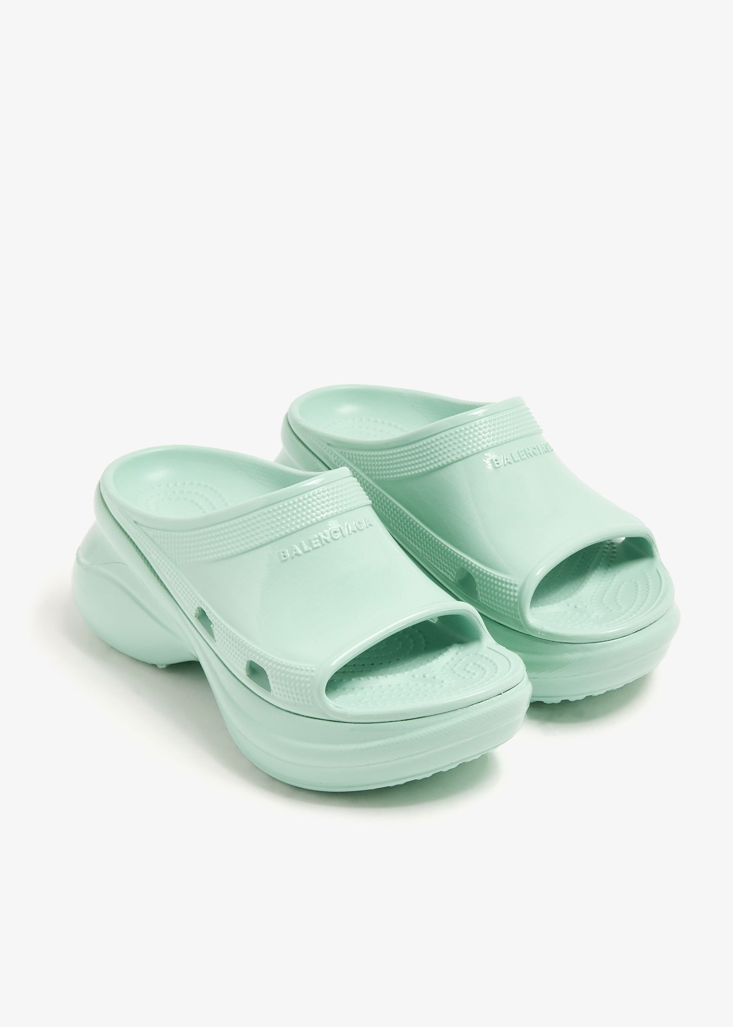 Balenciaga x Crocs Pool sandals for Women - Green in UAE