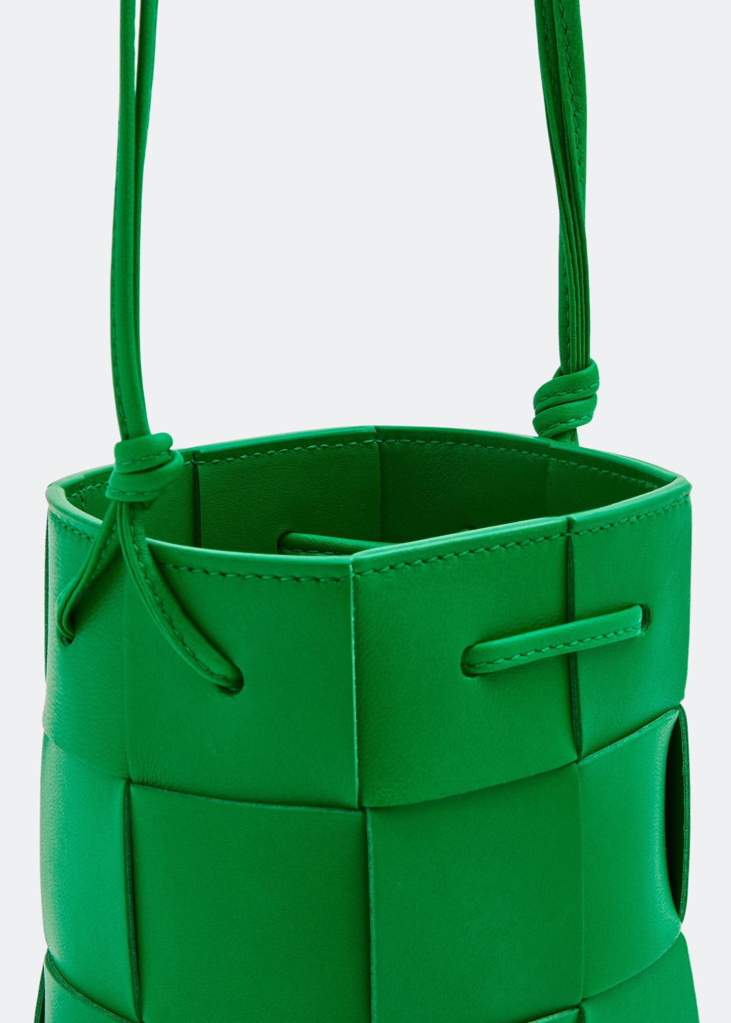 Bottega Veneta Mini Cassette bucket bag for Women - Green in