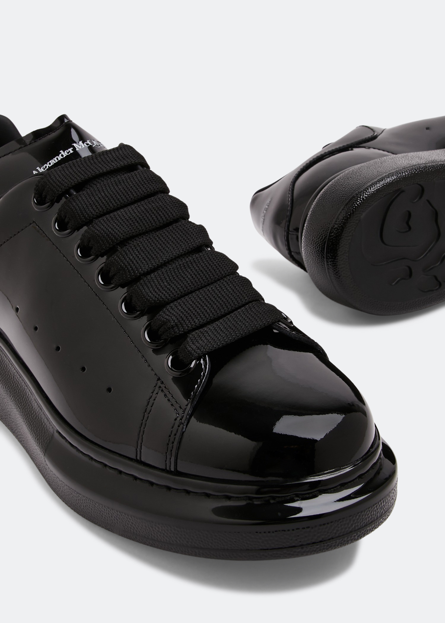 ★Alexander Mcqueen★Women's Oversized Sneaker in Black★ ALEXANDER MCQUEEN - Women's Oversized Sneaker Black/Black