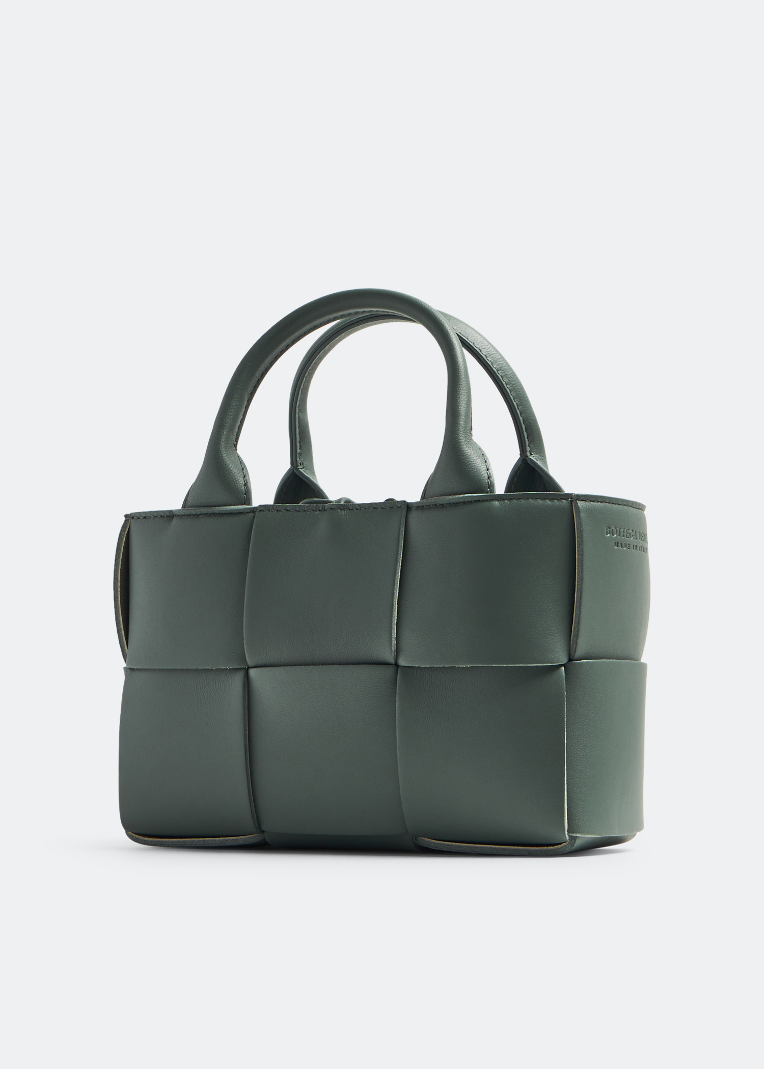 【送料&関税込】Bottega Veneta Arco Mini Tote Bag Bottega Veneta Mini Leather Arco Tote Bag | Harrods UK
