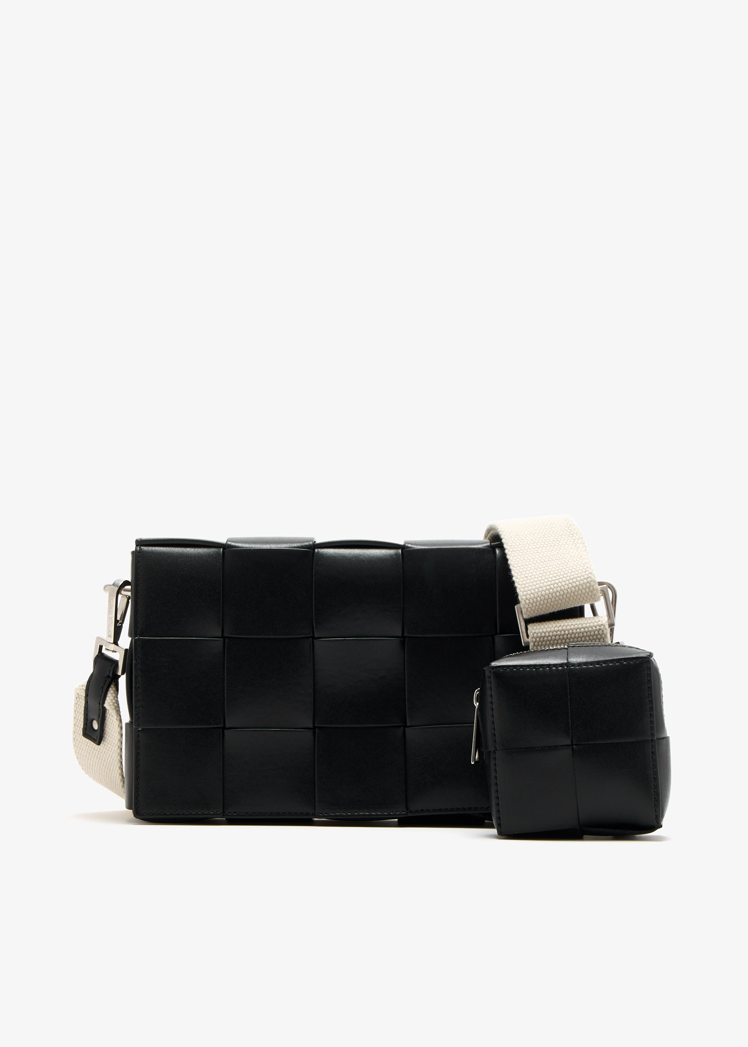 【BOTTEGA VENETA】Cassette Cross Bag/追跡+関税+全国送料込み BOTTEGA VENETA Cassette イントレチャートレザー ショルダー