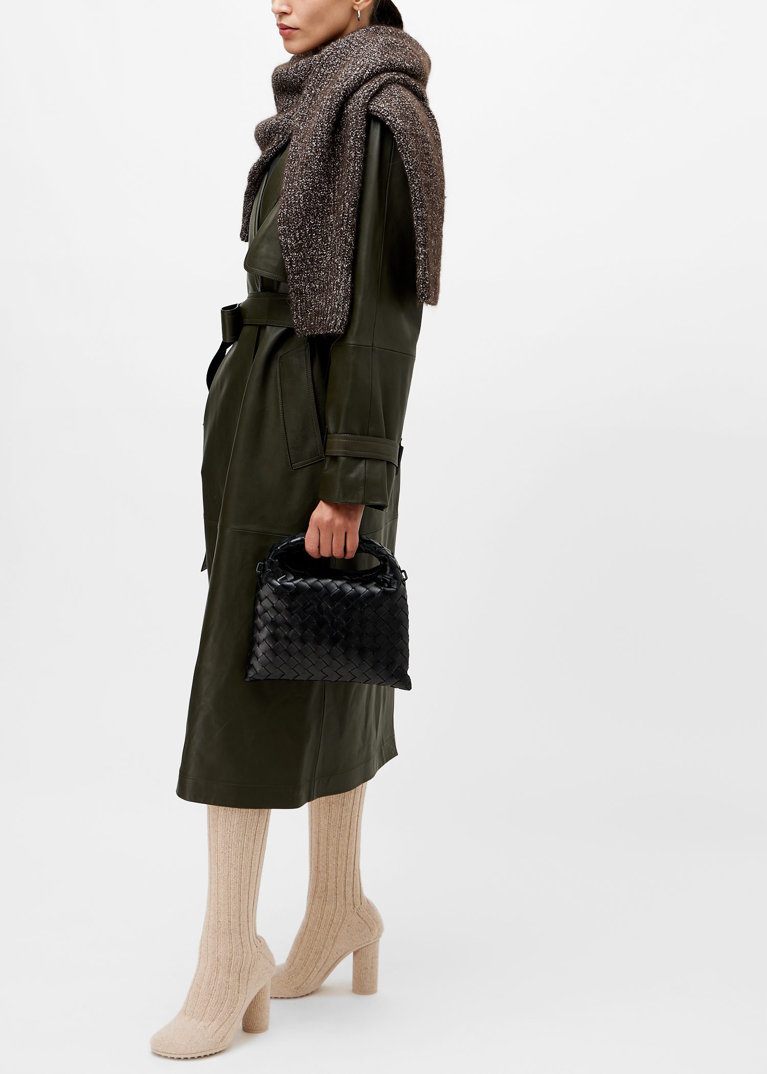 Bottega Veneta Mini Hop hobo bag for Women - Black in UAE