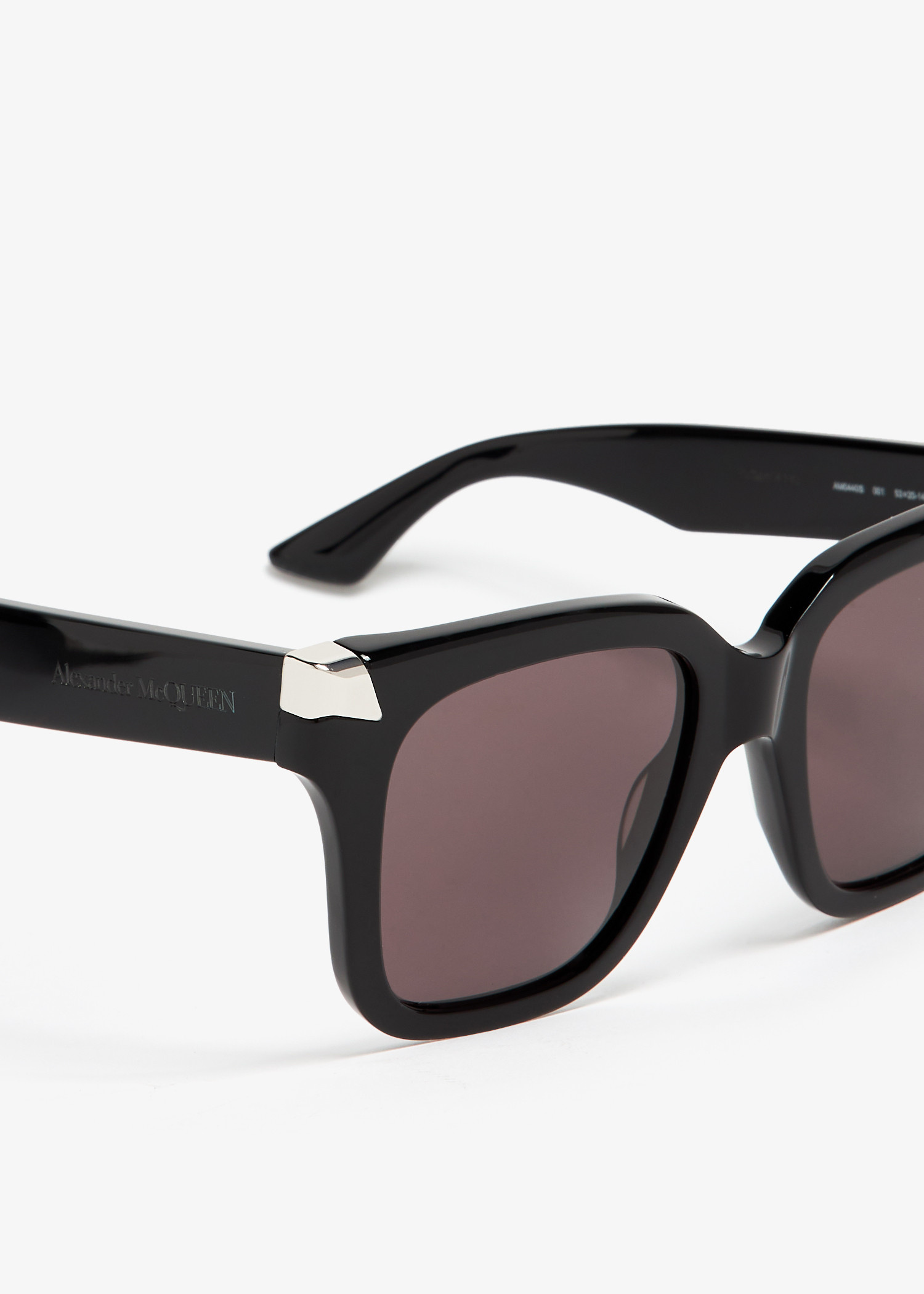サングラス ALEXANDER MCQUEEN BLACK ACETATE PUNK RIVET SUNGLASSES Alexander Mcqueen Black Acetate Punk Rivet Sunglasses | ModeSens