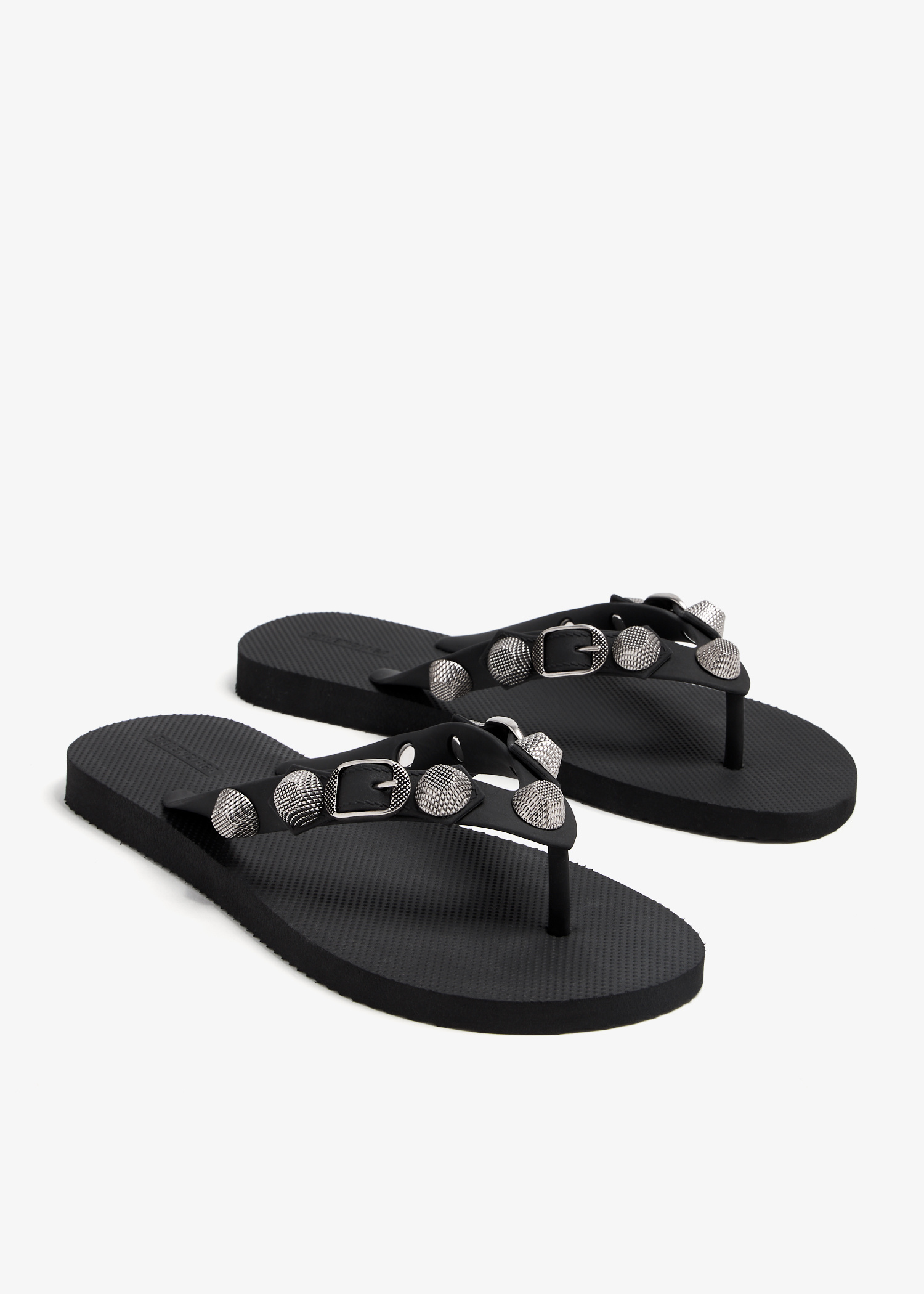 サンダル・ミュール BALENCIAGA BLACK LEATHER CITY THONG MULES City 50 studded leather thong sandals in black - Balenciaga