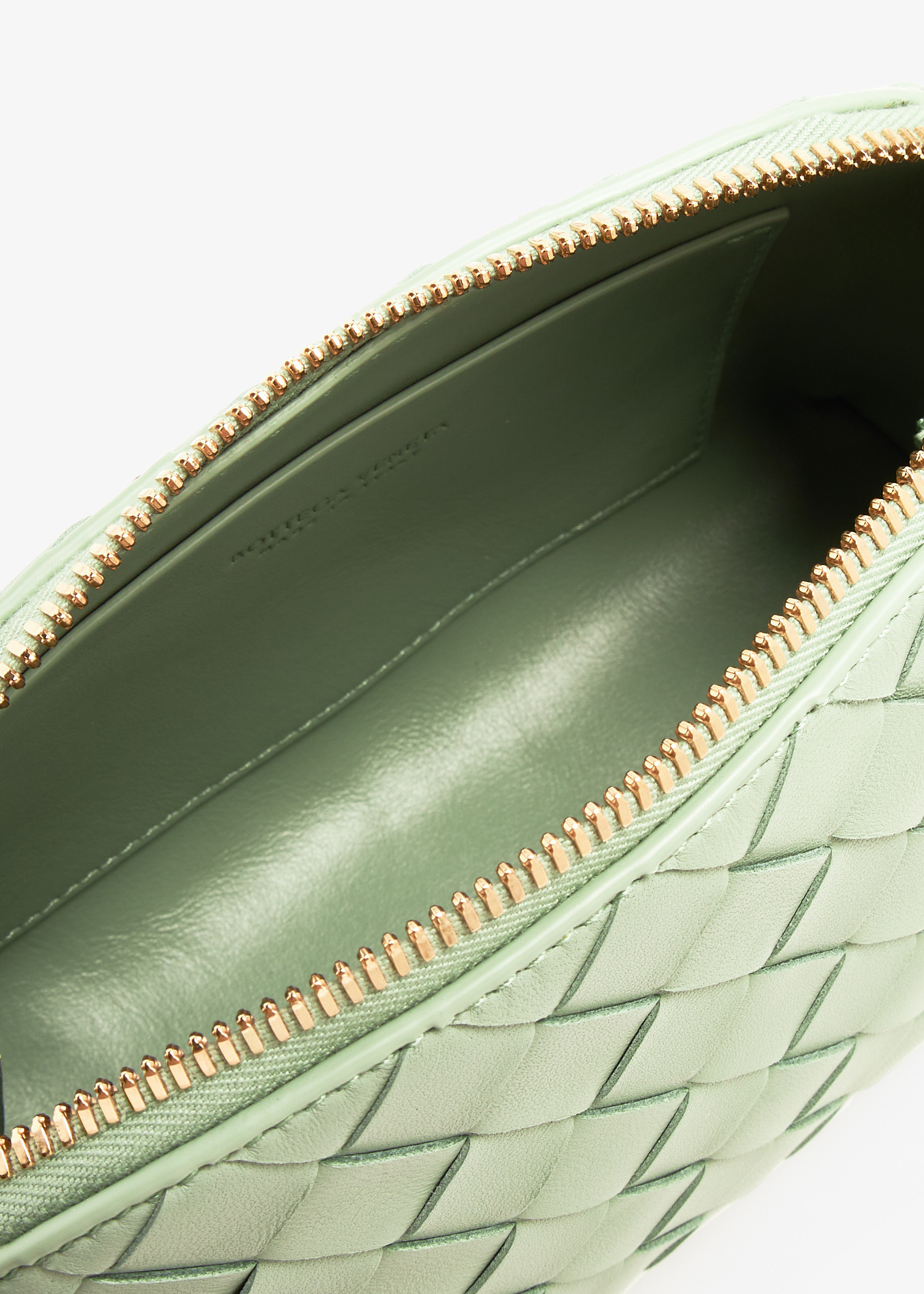 【関税&送料込】Bottega Veneta Army Green Leather Concert Cr Concert leather crossbody bag in green - Bottega Veneta