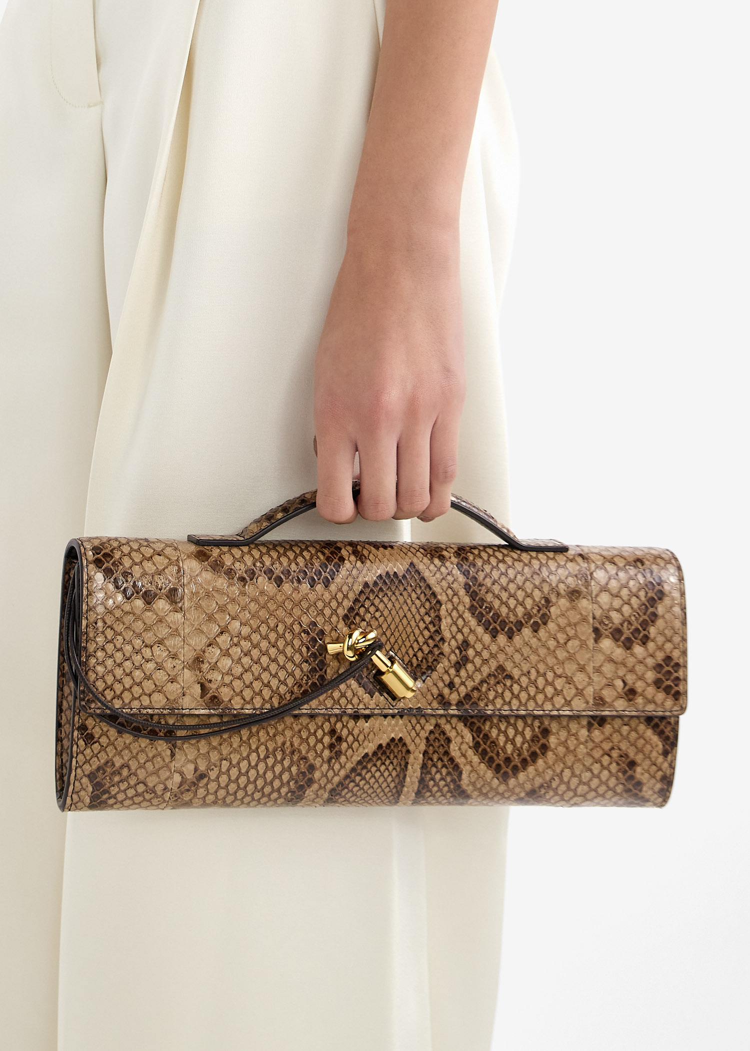 【国内送関税込】BOTTEGA VENETA ☆ Long Andiamo クラッチ Bottega Veneta Andiamo Long leather clutch Bottega Veneta