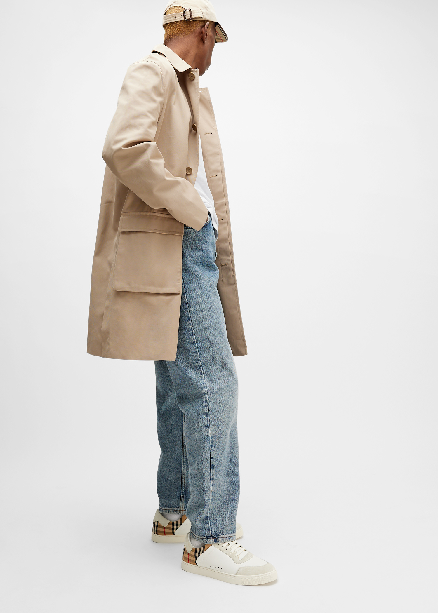 スニーカー BURBERRY Men Sneakers 8069089 MF STEVIE A9022 WHITE BURBERRY Men Sneakers 8069089 MF STEVIE A9022 WHITE