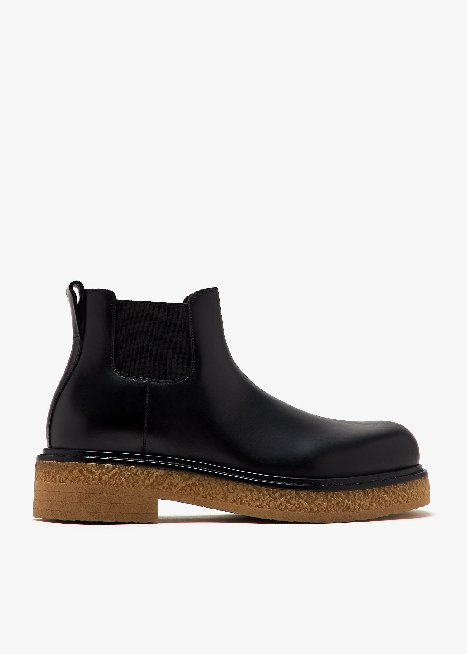 Bottega Veneta Haddock Chelsea ankle boots for Men - Black in UAE