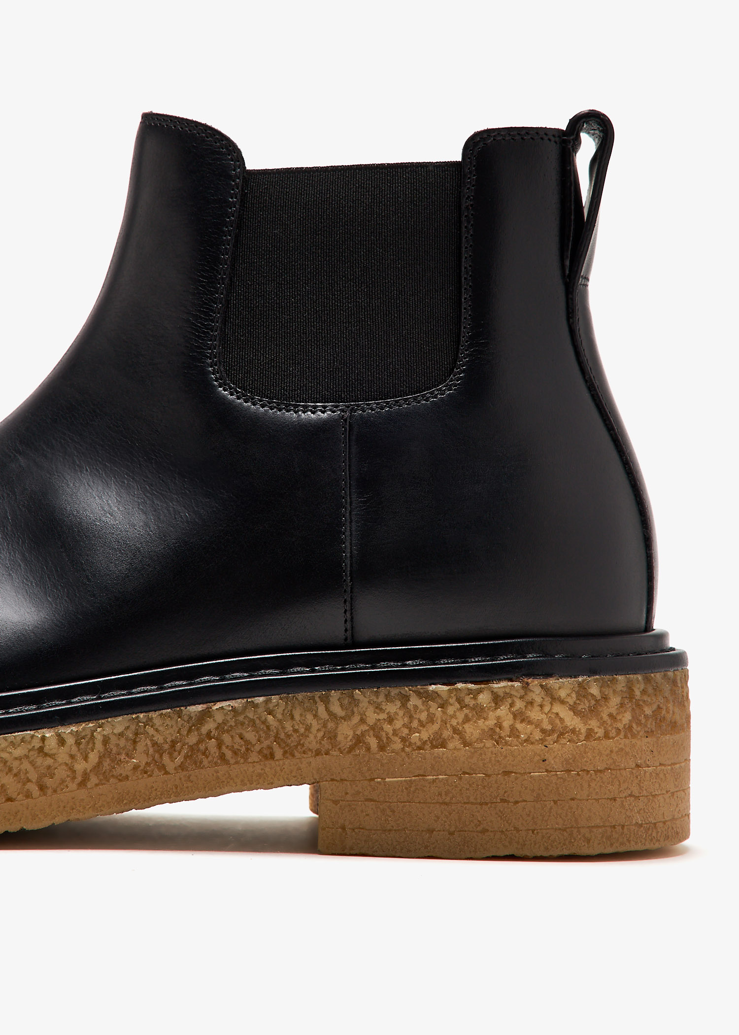 Bottega Veneta Haddock Chelsea ankle boots for Men - Black in UAE
