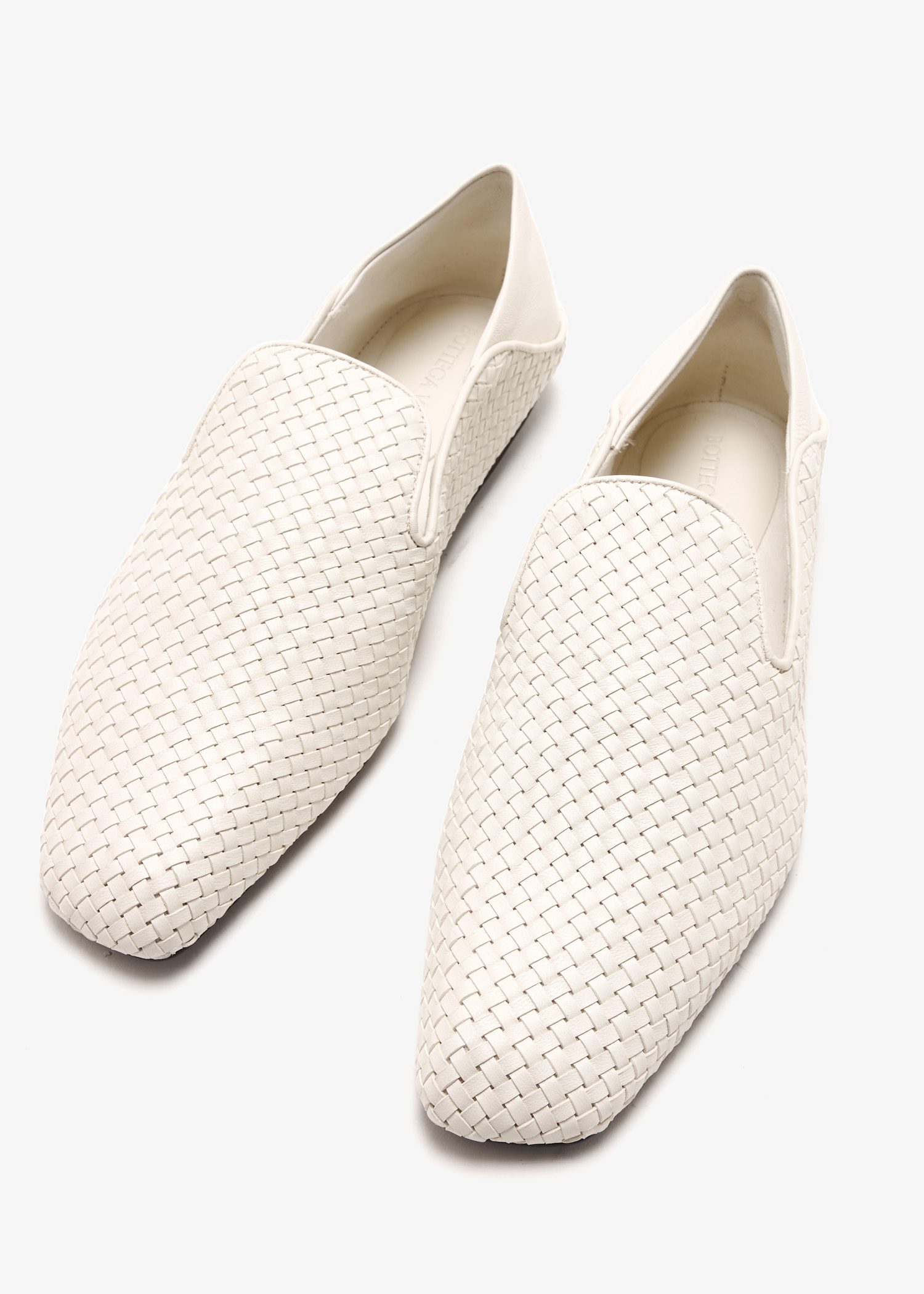 スリッポン BOTTEGA VENETA IVORY LEATHER ADAMO SLIPPERS Bottega Veneta Ivory Leather Adamo Slippers | italist