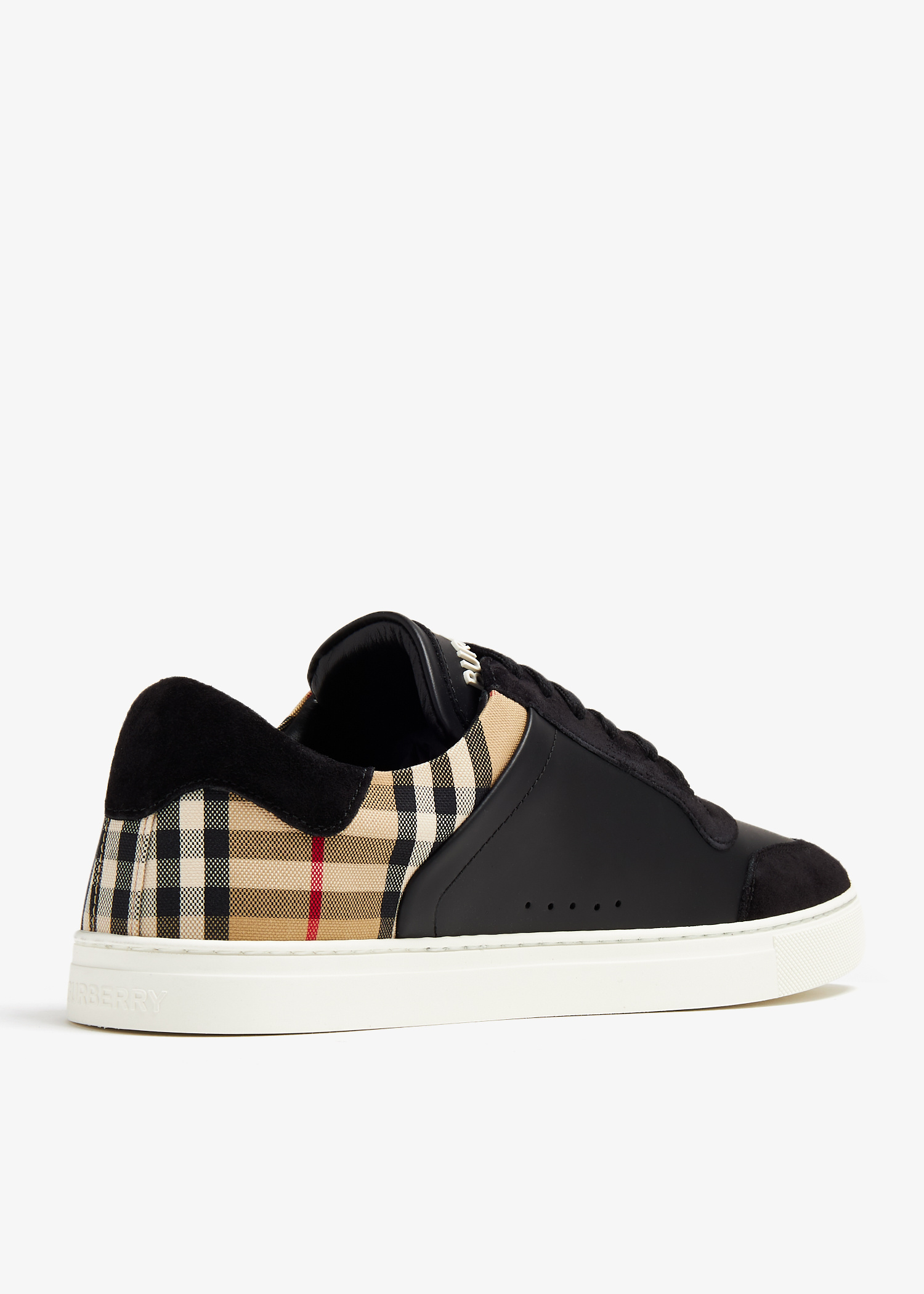 Burberry Stevie sneakers for Men - Black in Qatar | Level Shoes