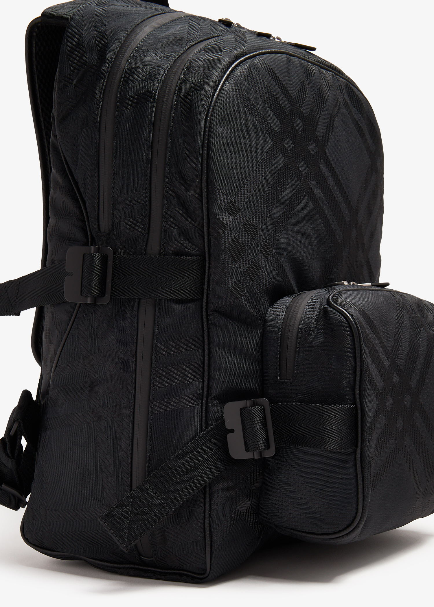 BURBERRY｜BACKPACKS (Checked Jacquard Backpack (8080840) Burberry check-print Jacquard Backpack | Black | FARFETCH