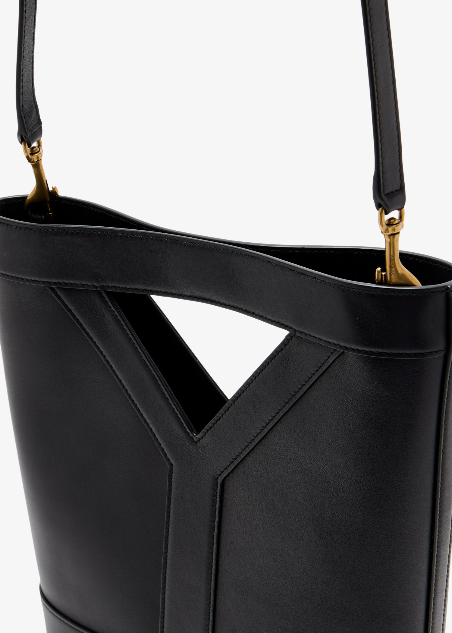 ショルダーバッグ・ポシェット Saint Laurent BUCKET BAG (765870HAAH3 9648) Saint Laurent Y small bucket bag for Women - Black in UAE