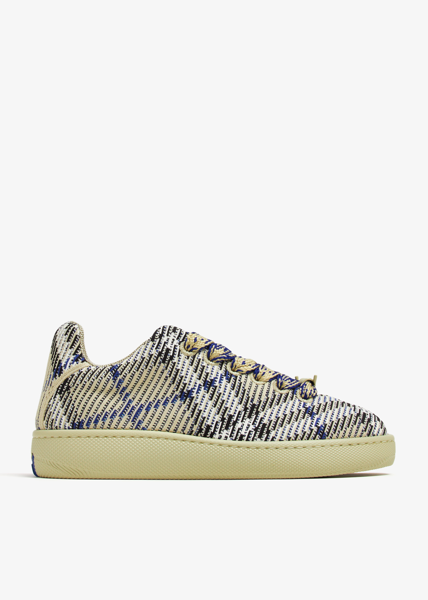 スニーカー Burberry Embroidered fabric Box sneakers (8095275 B9629) Embroidered fabric Box sneakers – G&B