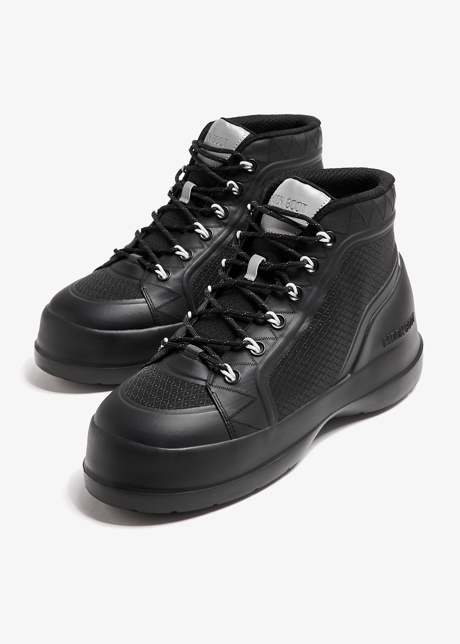 MOON BOOT ルナロコエンホスフツ 80D2480030 M008 Moon Boot Luna Trek Mid boots for Men - Black in UAE | Level