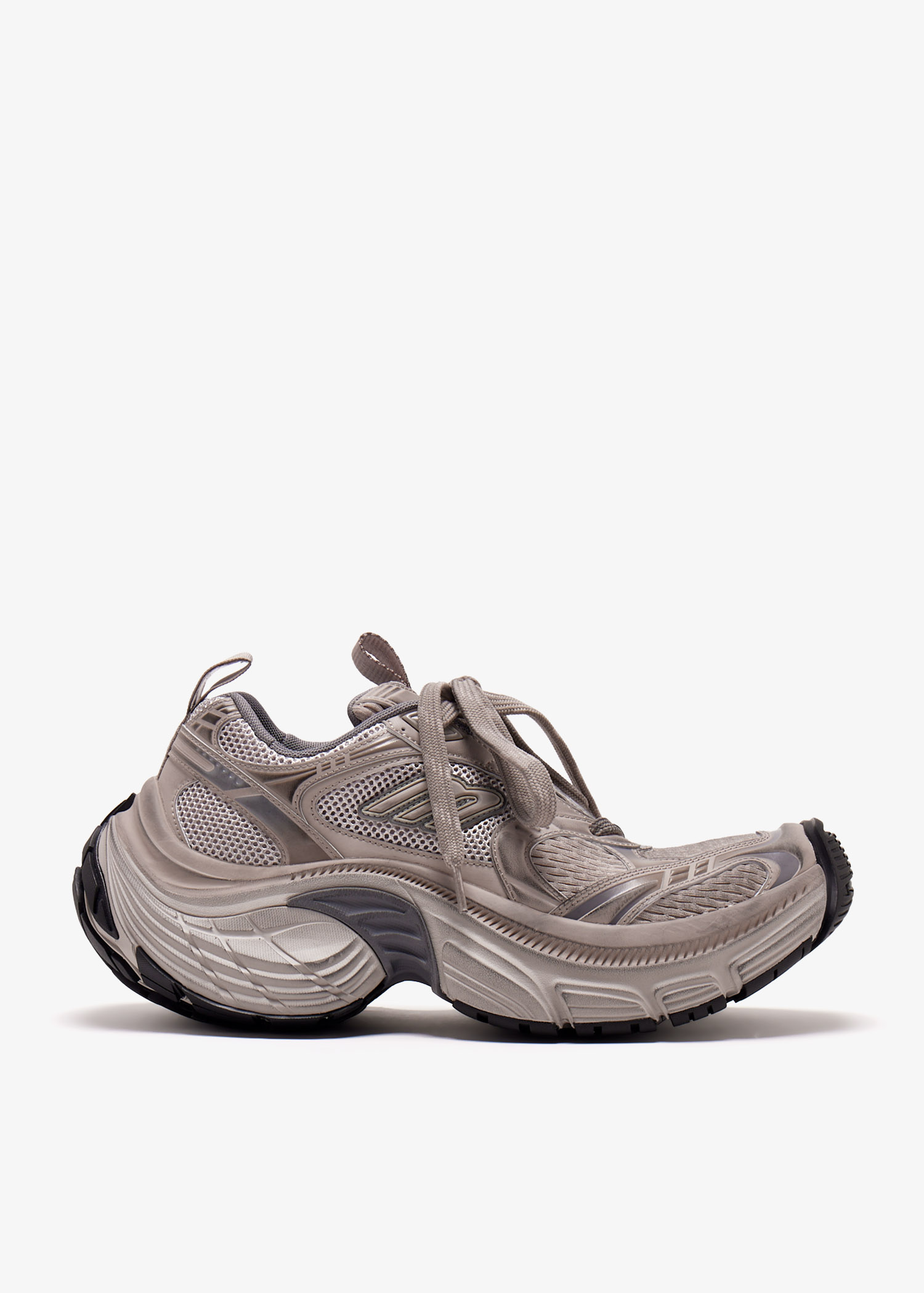 セール!!BALENCIAGA★716393 Balenciaga 6XL sneakers for Men - Taupe in USA | Level Shoes