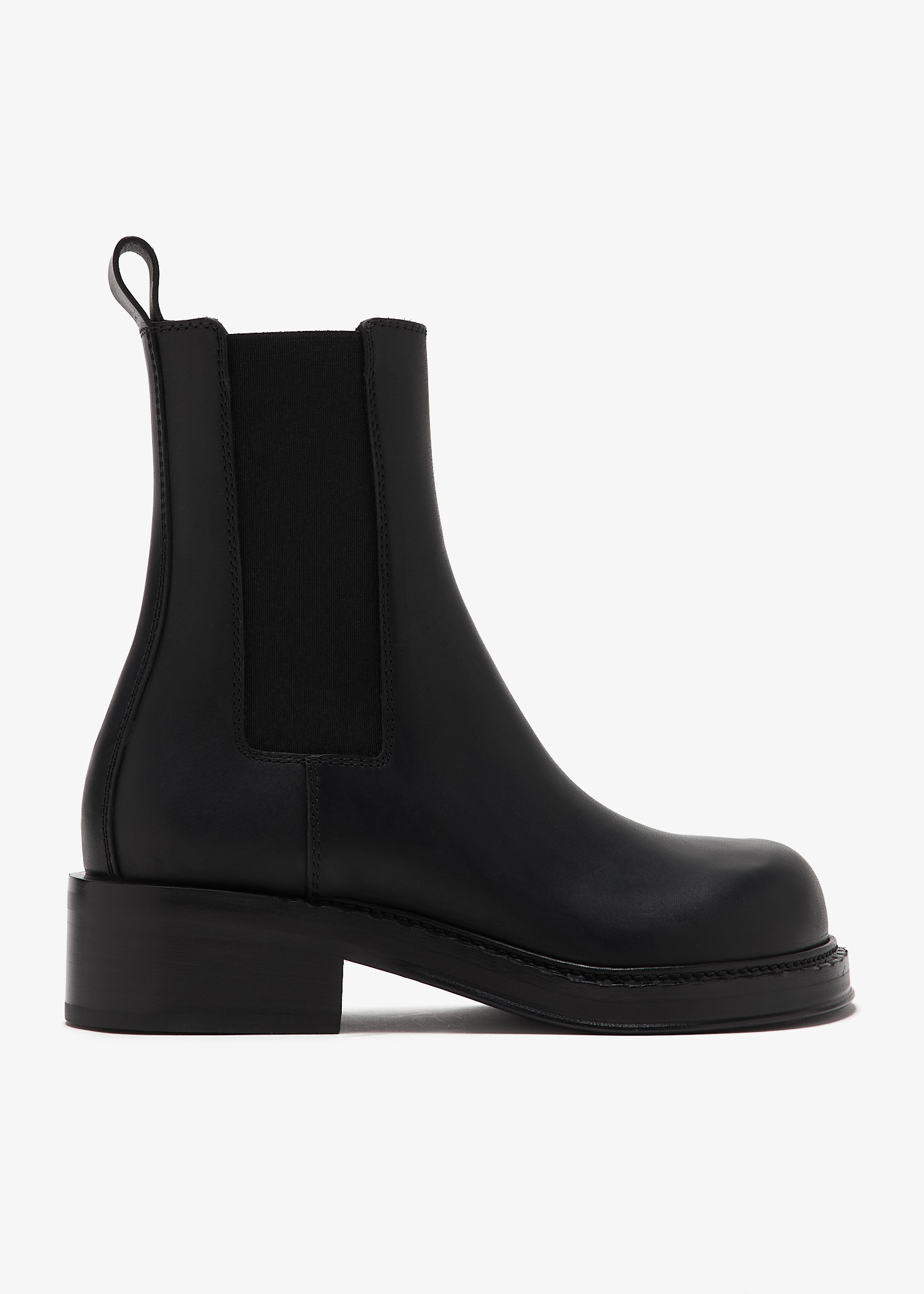 ショートブーツ・ブーティ BOTTEGA VENETA CLIFF CHELSEA ANKLE BOOTS Bottega Veneta® Women's Cliff Chelsea Ankle Boot in Olive