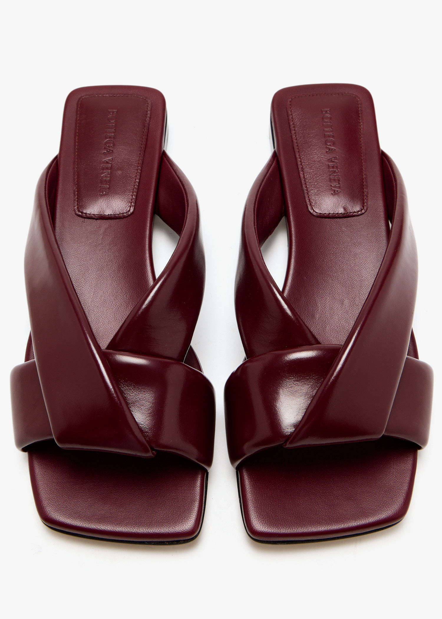 シューズ・サンダルその他 BOTTEGA VENETA Woman Flat sandals Burgundy 827569V3H90 2240 BOTTEGA VENETA: Shoes woman - Burgundy | Bottega Veneta flat