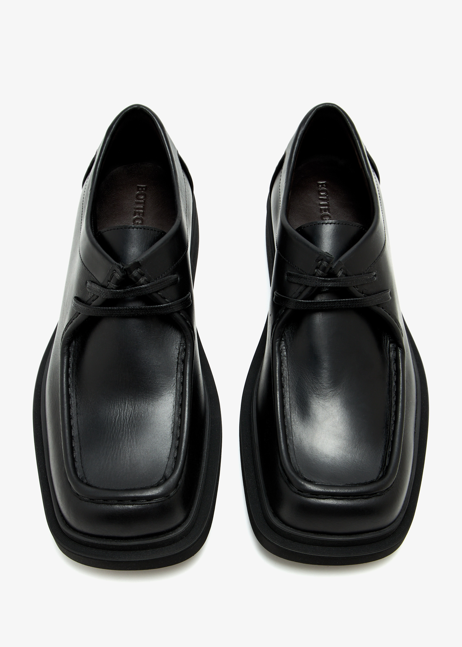 Bottega Veneta Ben lace-up shoes for Men - Black in UAE
