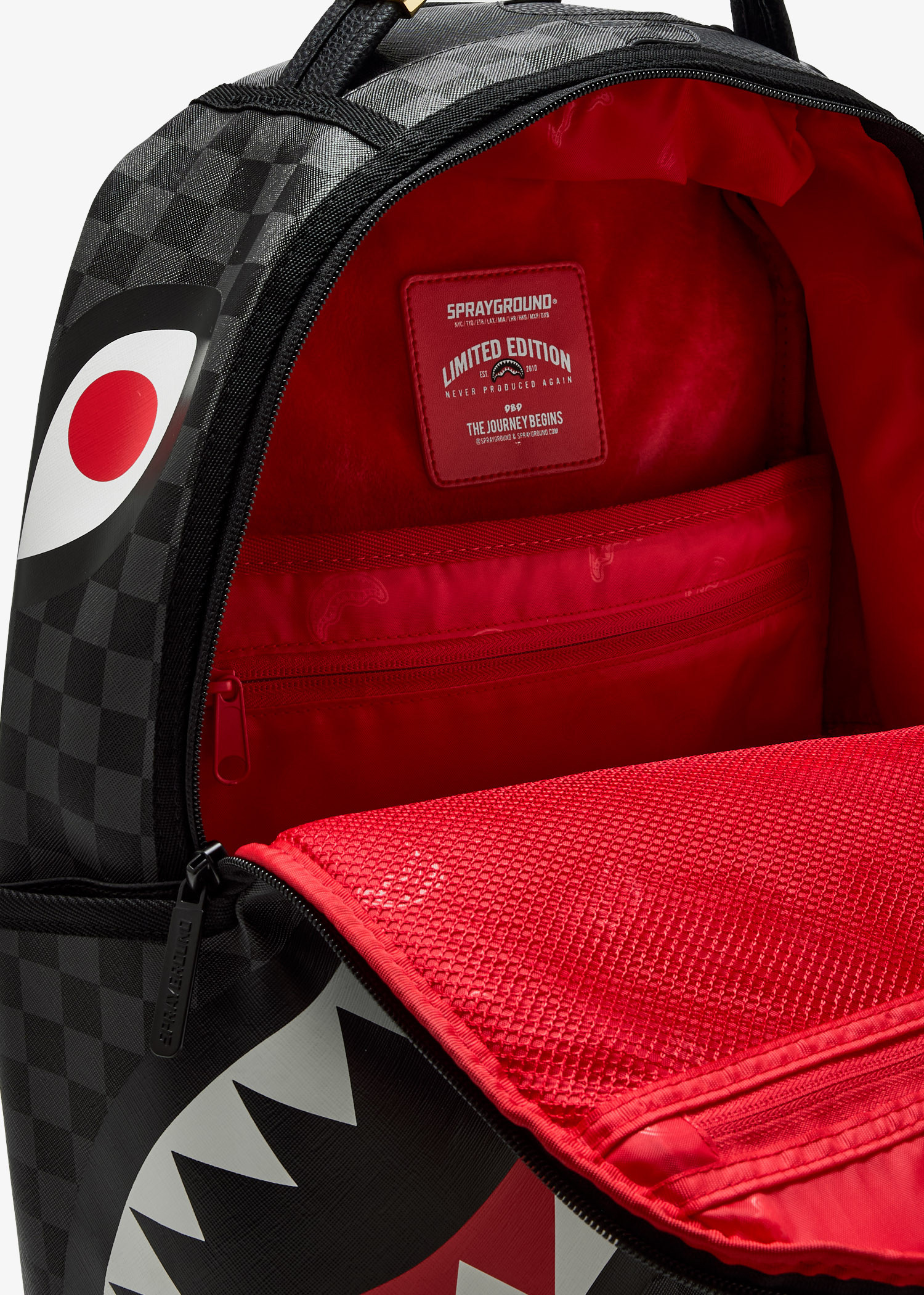 在庫限り！【Sprayground】Unfinished Shark Backpack Unfinished Shark' black graphic print backpack