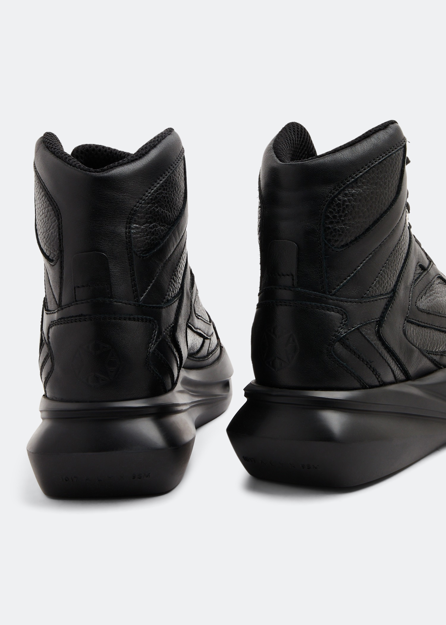 Alyx High-top mono hiking sneakers for Men - Black in UAE | Level