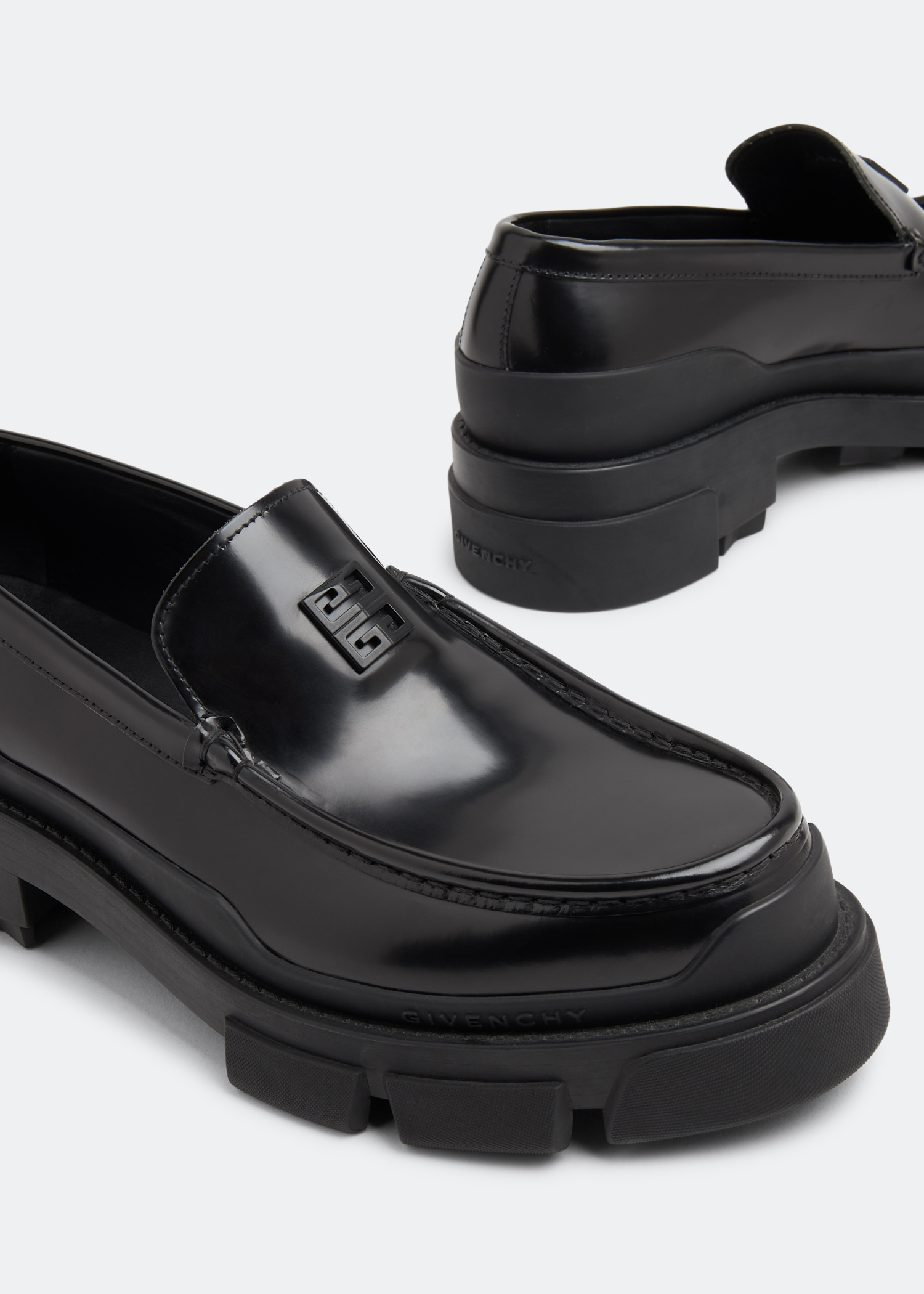 Givenchy Terra loafers for Men - Black in UAE | Level Shoes