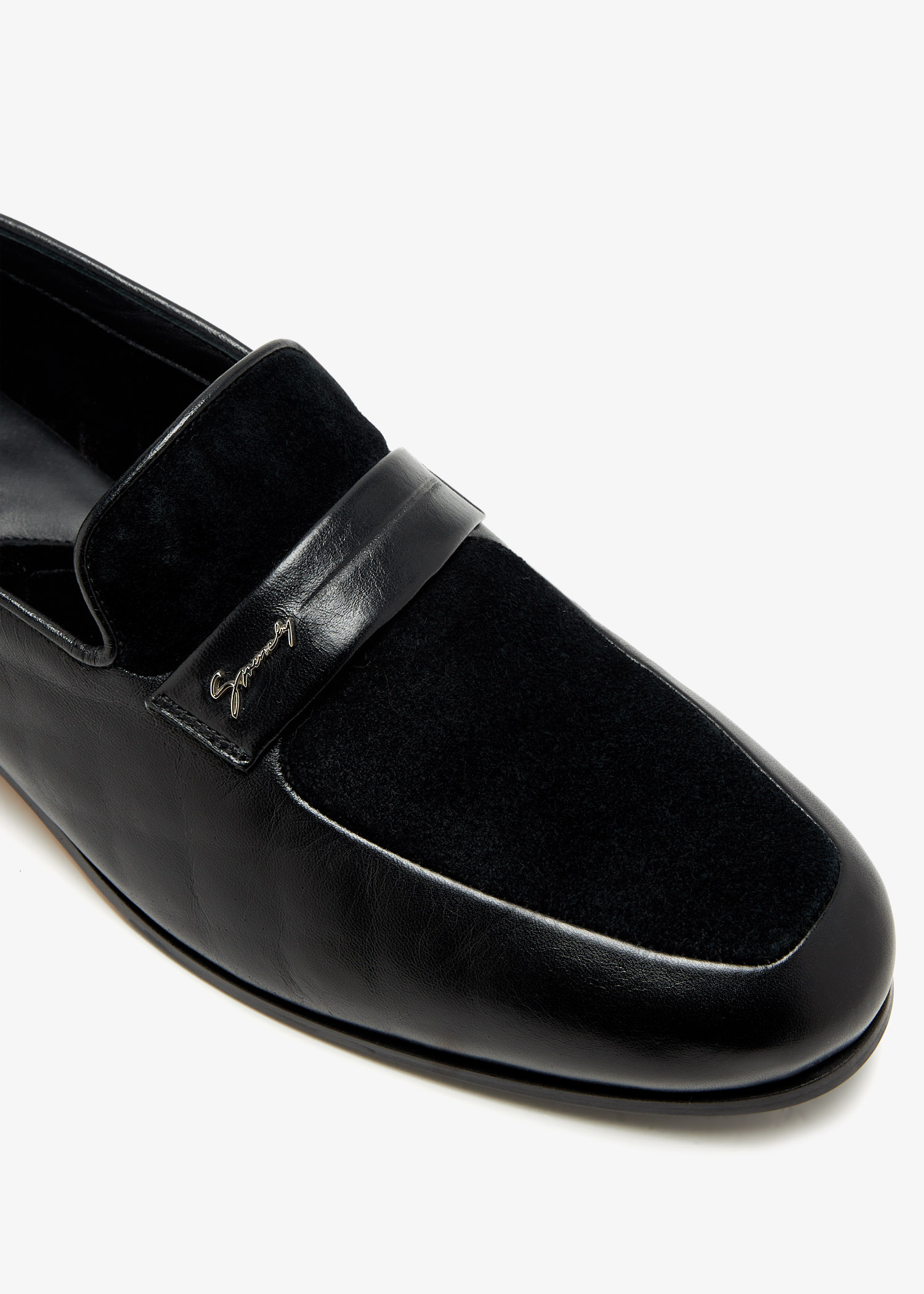 Givenchy Show loafers for Men - Black in UAE | Level Shoes