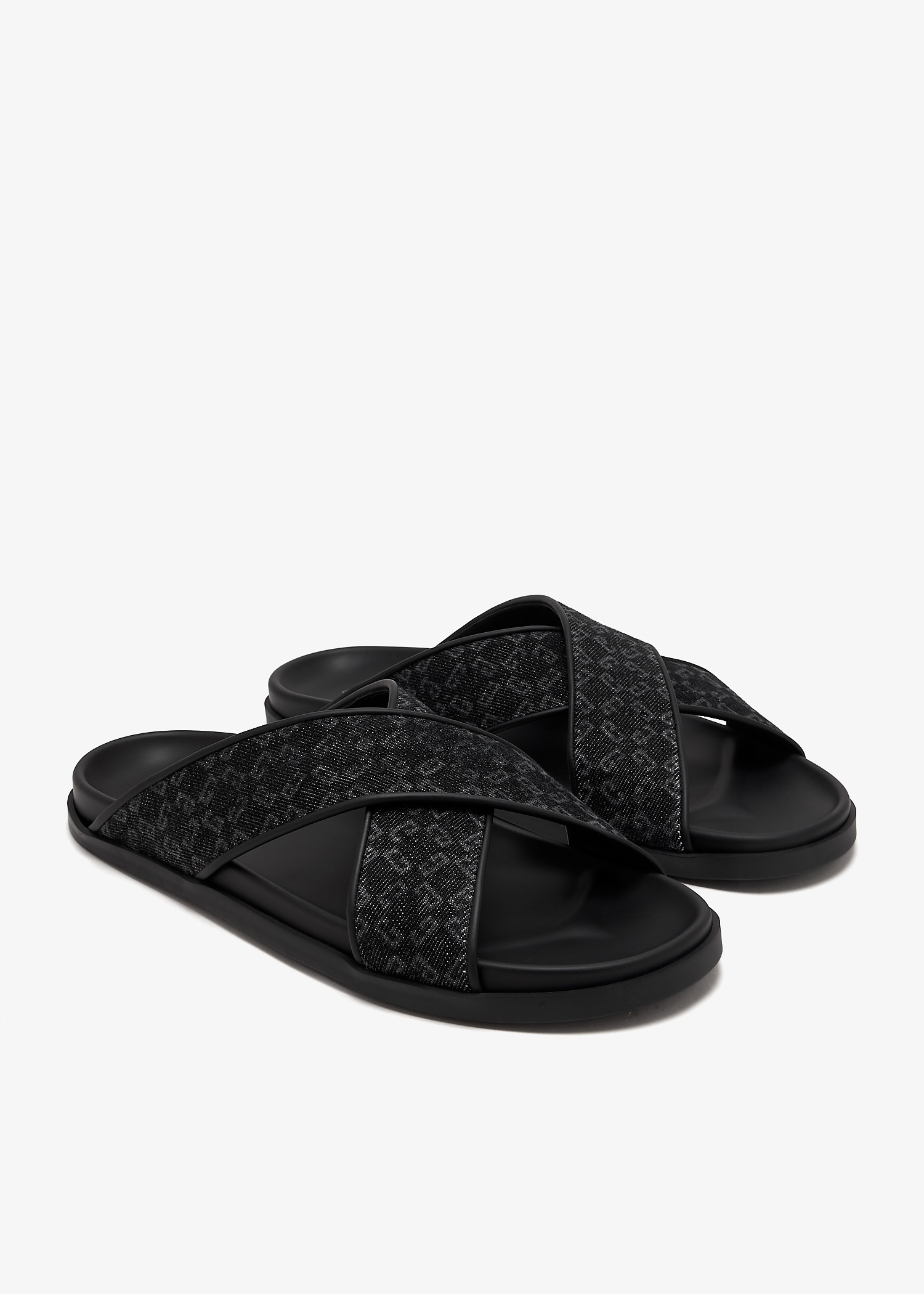 人気！【GIVENCHY】G Plage Monogram 72 プールスライド Givenchy: Black G Plage Monogram 72 Pool Slides | SSENSE 日本