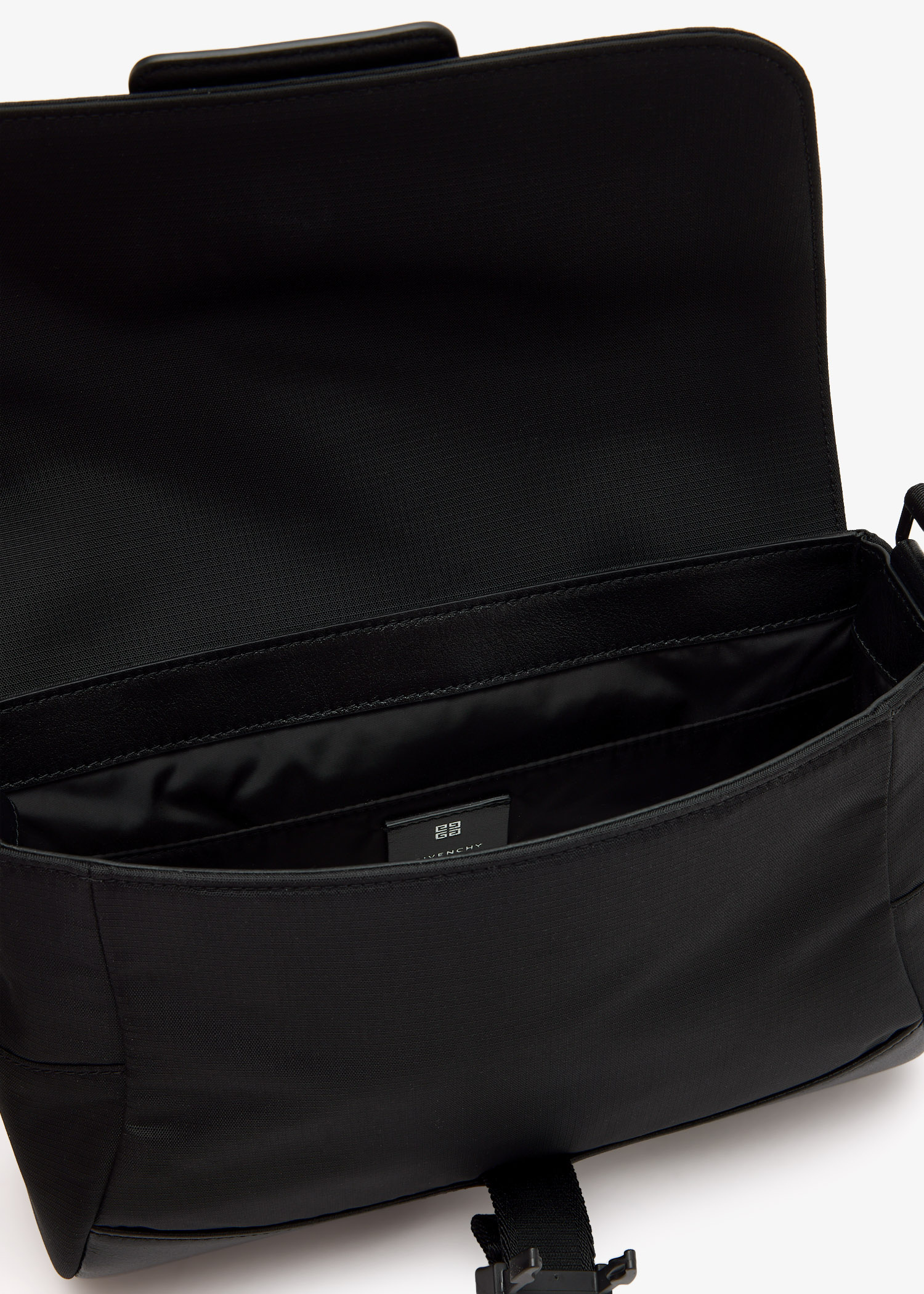 GIVENCHY_Gトレイル メッセンジャーバッグ (S) G-Trek messenger bag in nylon in - black | Givenchy US