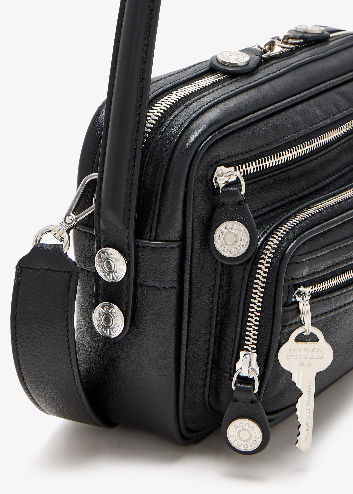 【 CALEE 】 STUDS LEATHER BODY BAG 25AW CALEE - STUDS LEATHER BODY BAG (BLACK)｜ボディバッグ ウエスト