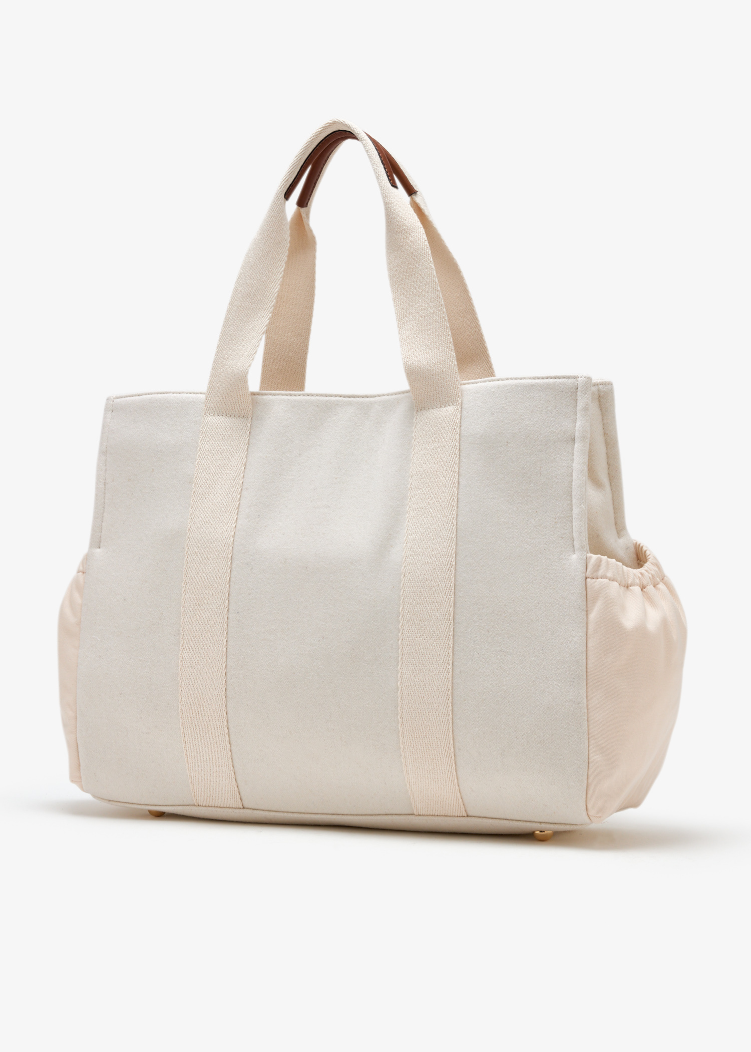 Chloé Logo-embroidered changing bag for Girl - Beige in UAE